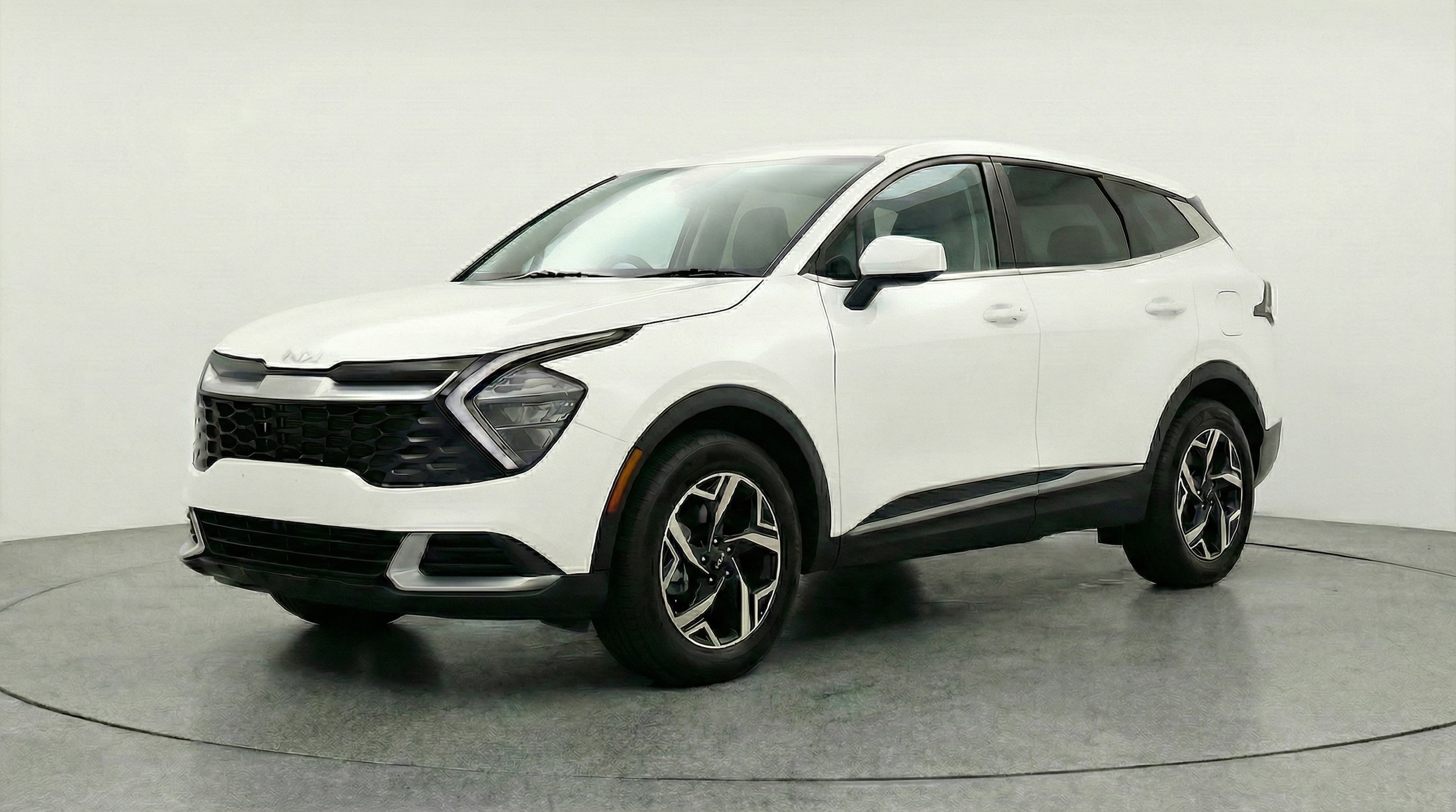 Thumbnail: 2025 Kia Sportage - 3