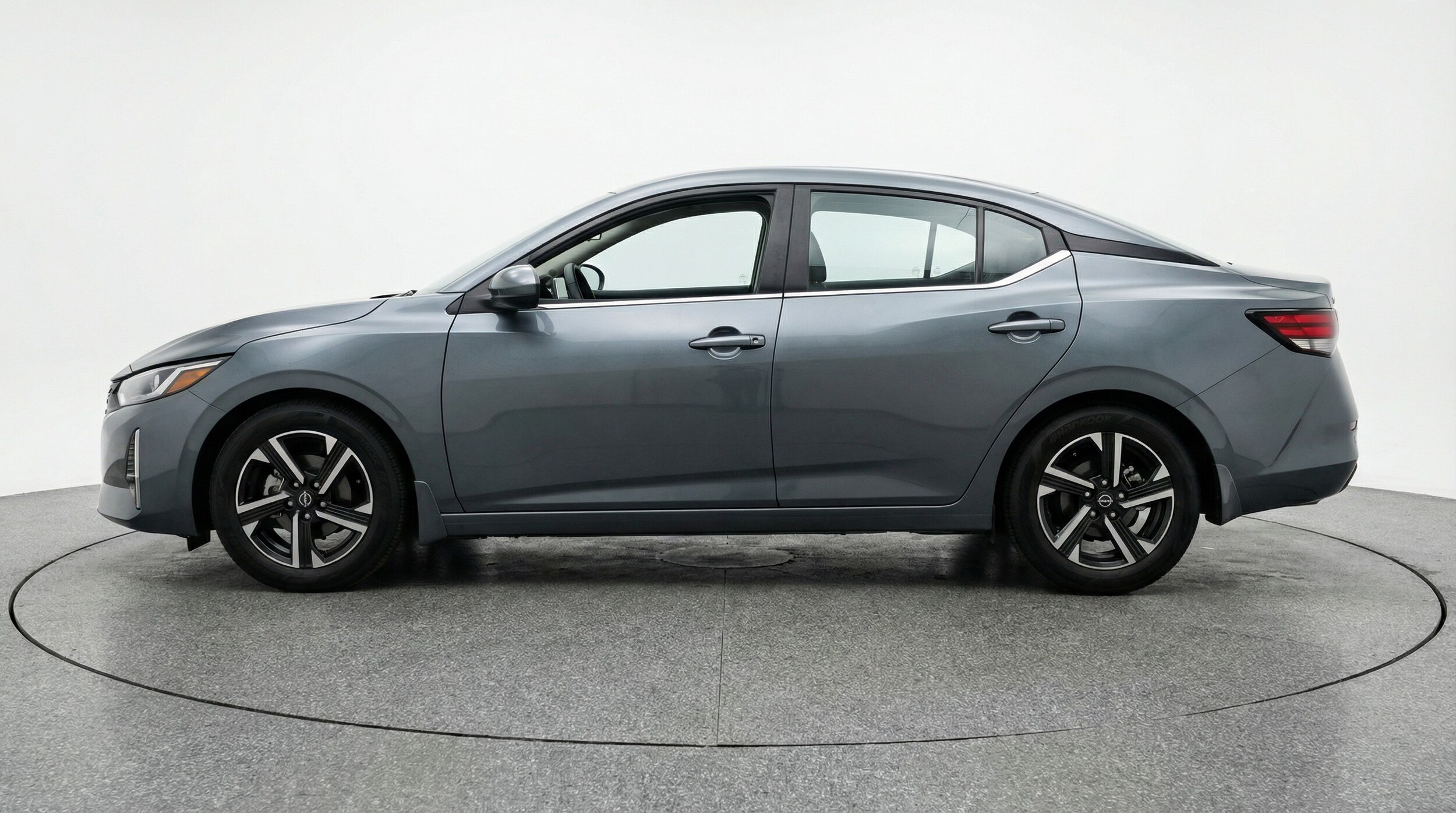 Thumbnail: 2025 Nissan Sentra - 4