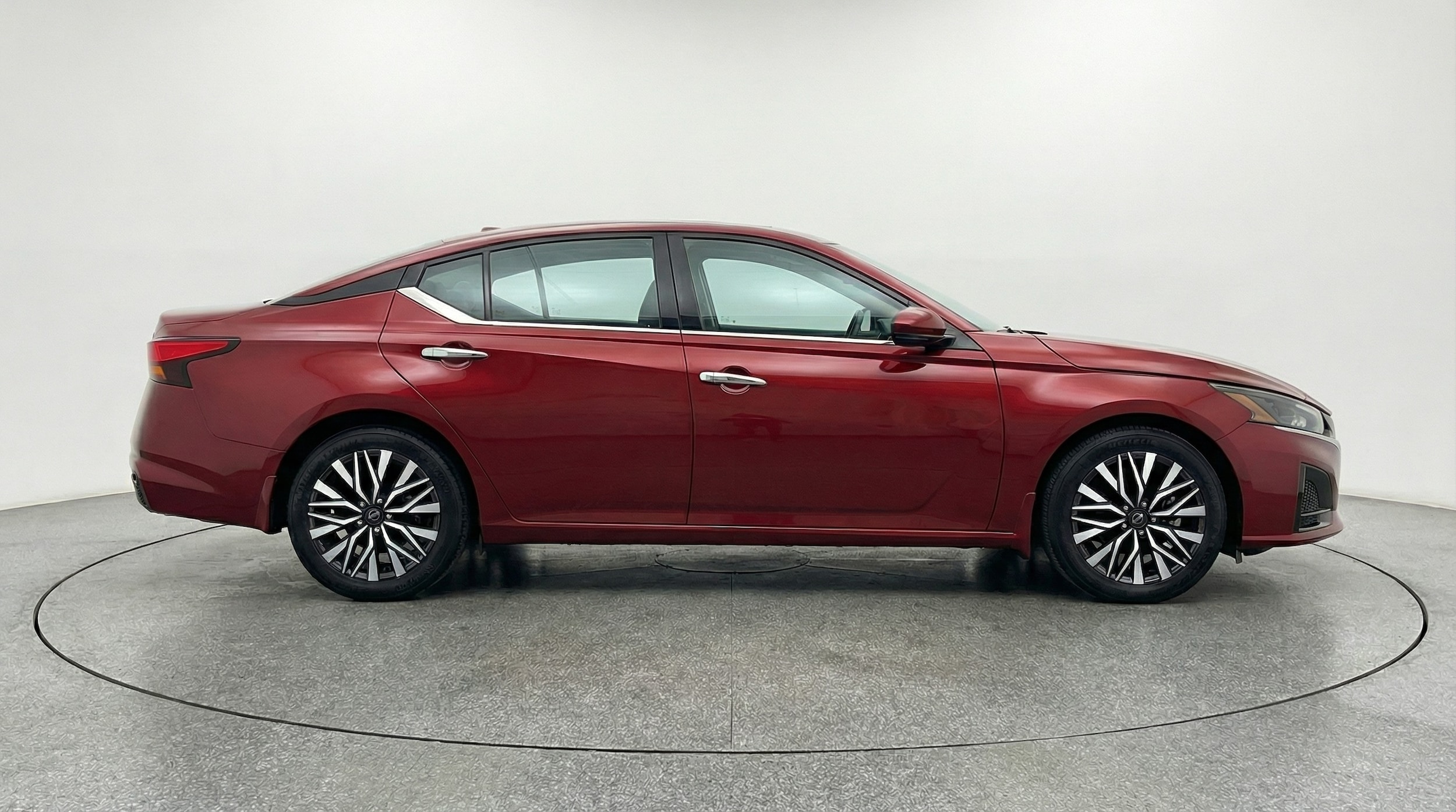 Thumbnail: 2025 Nissan Altima - 8