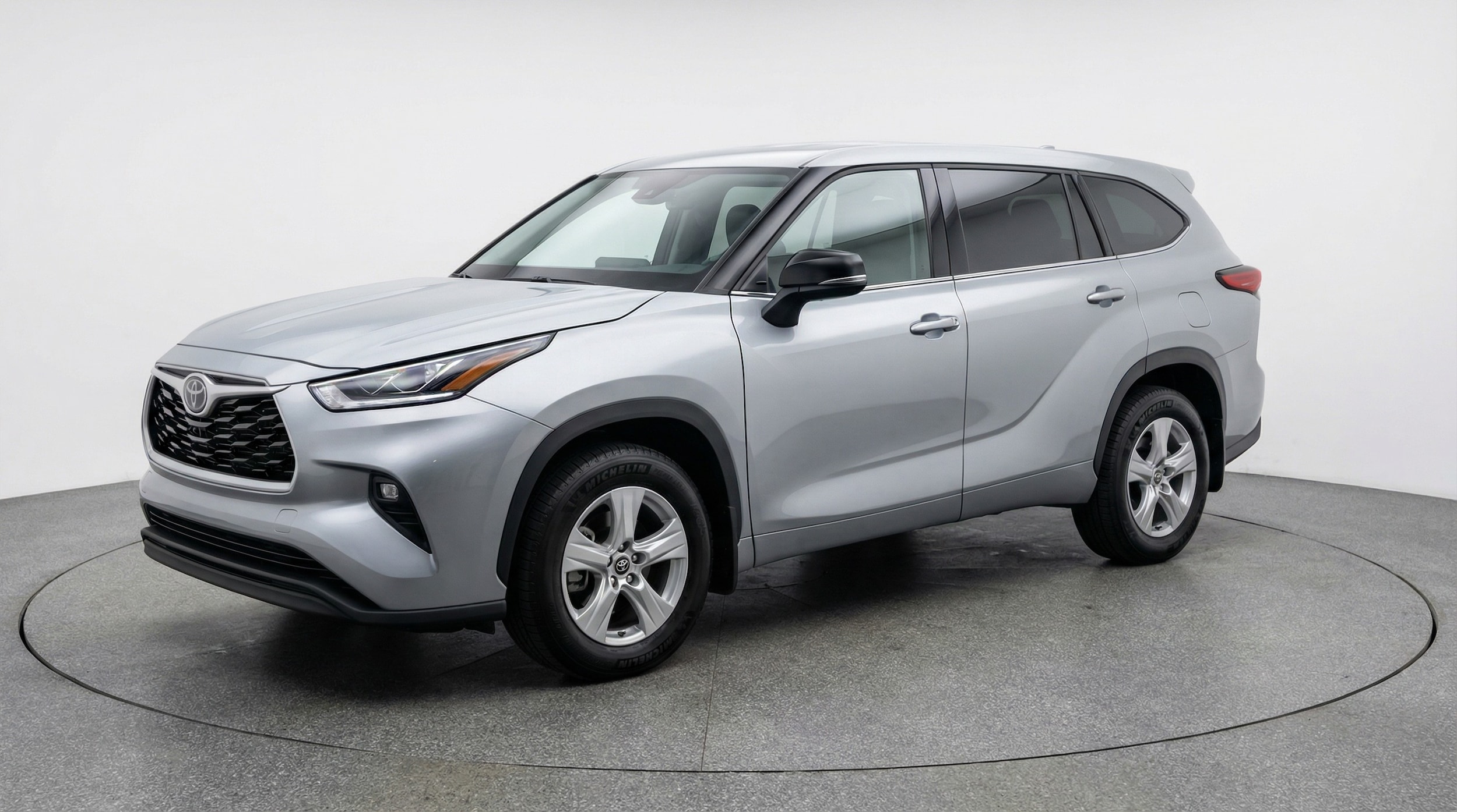 Thumbnail: 2025 Toyota Highlander - 3