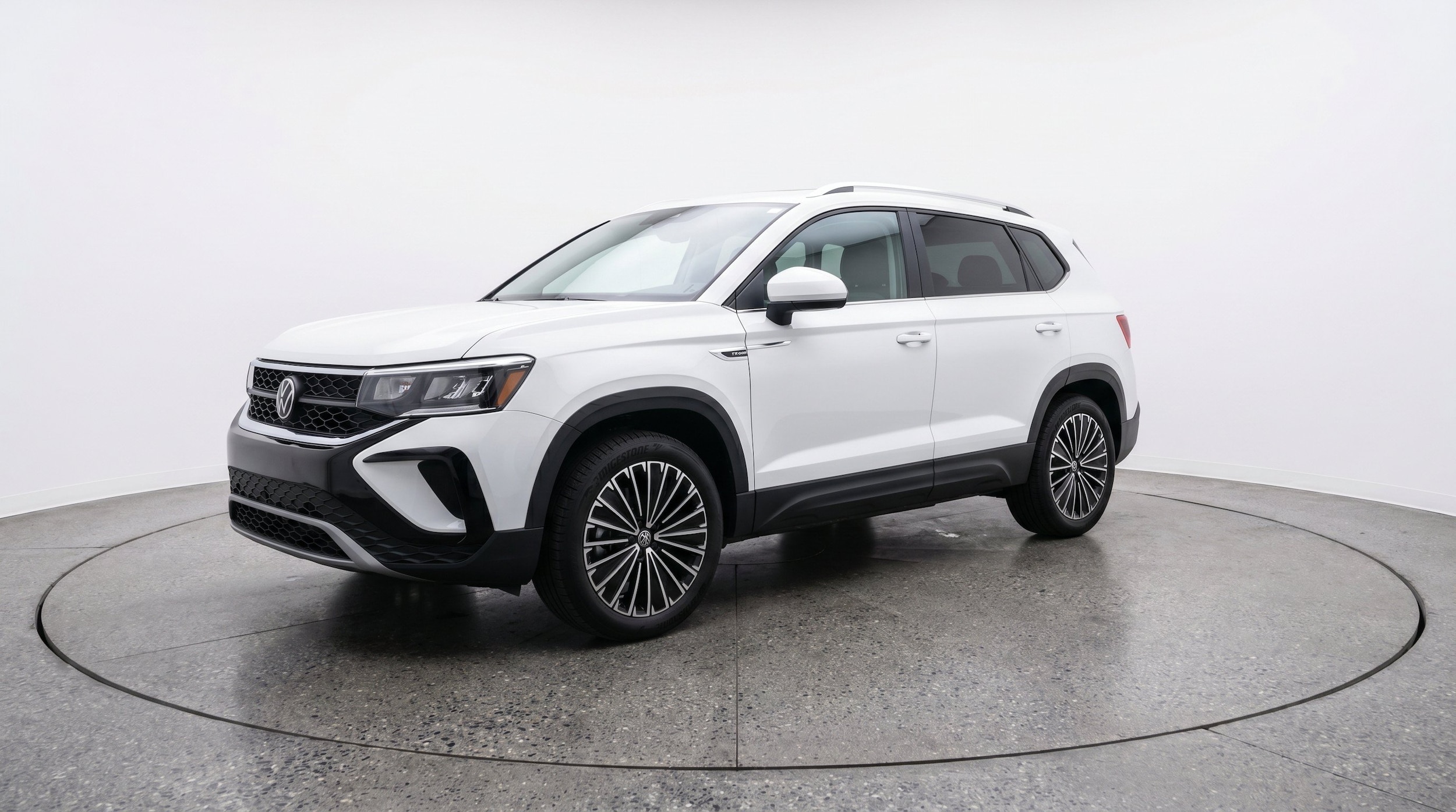Thumbnail: 2026 Volkswagen Taos - 3