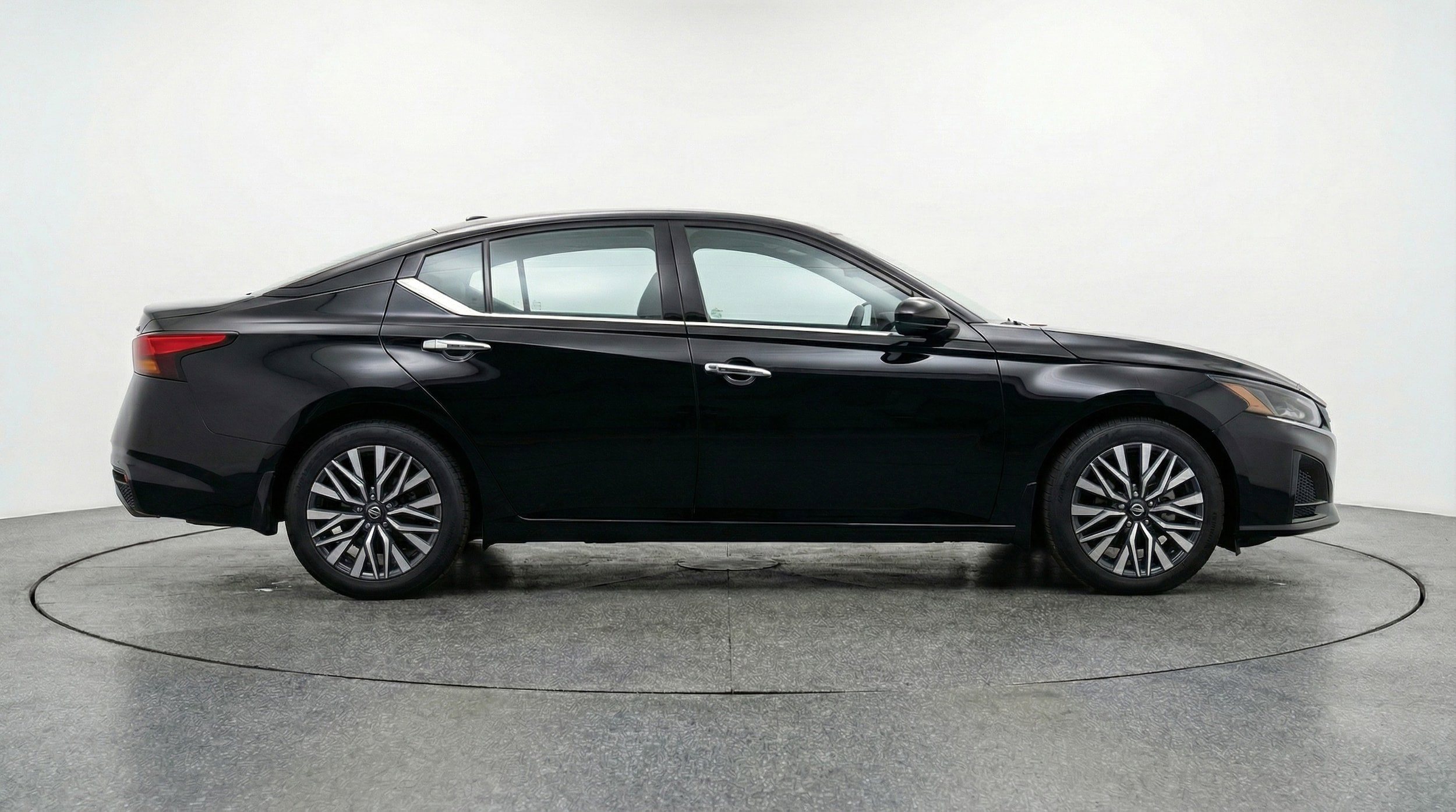 Thumbnail: 2025 Nissan Altima - 8