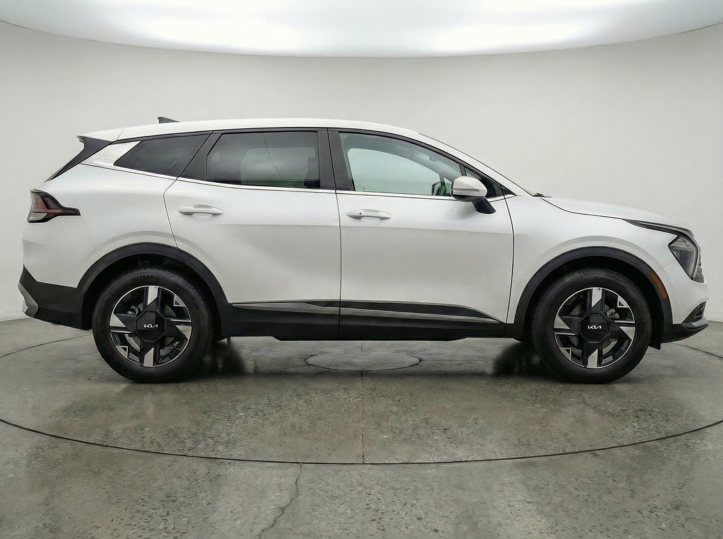 Thumbnail: 2026 Kia Sportage - 10