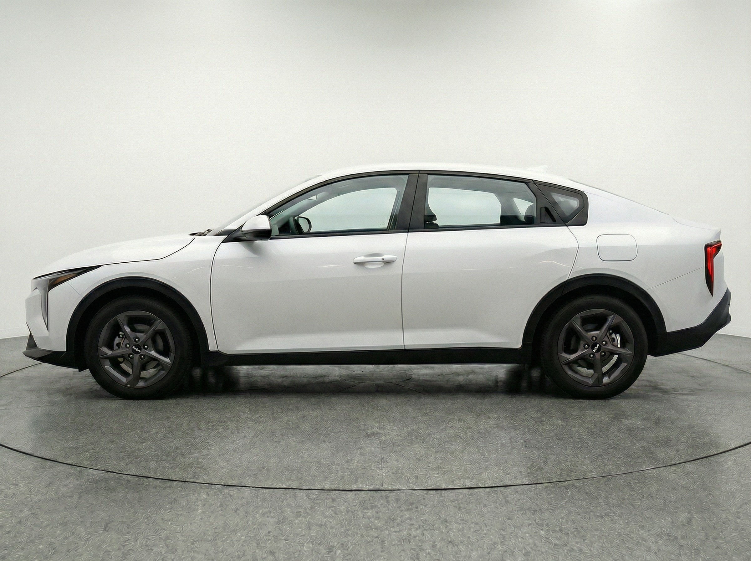 Thumbnail: 2025 Kia K4 - 4