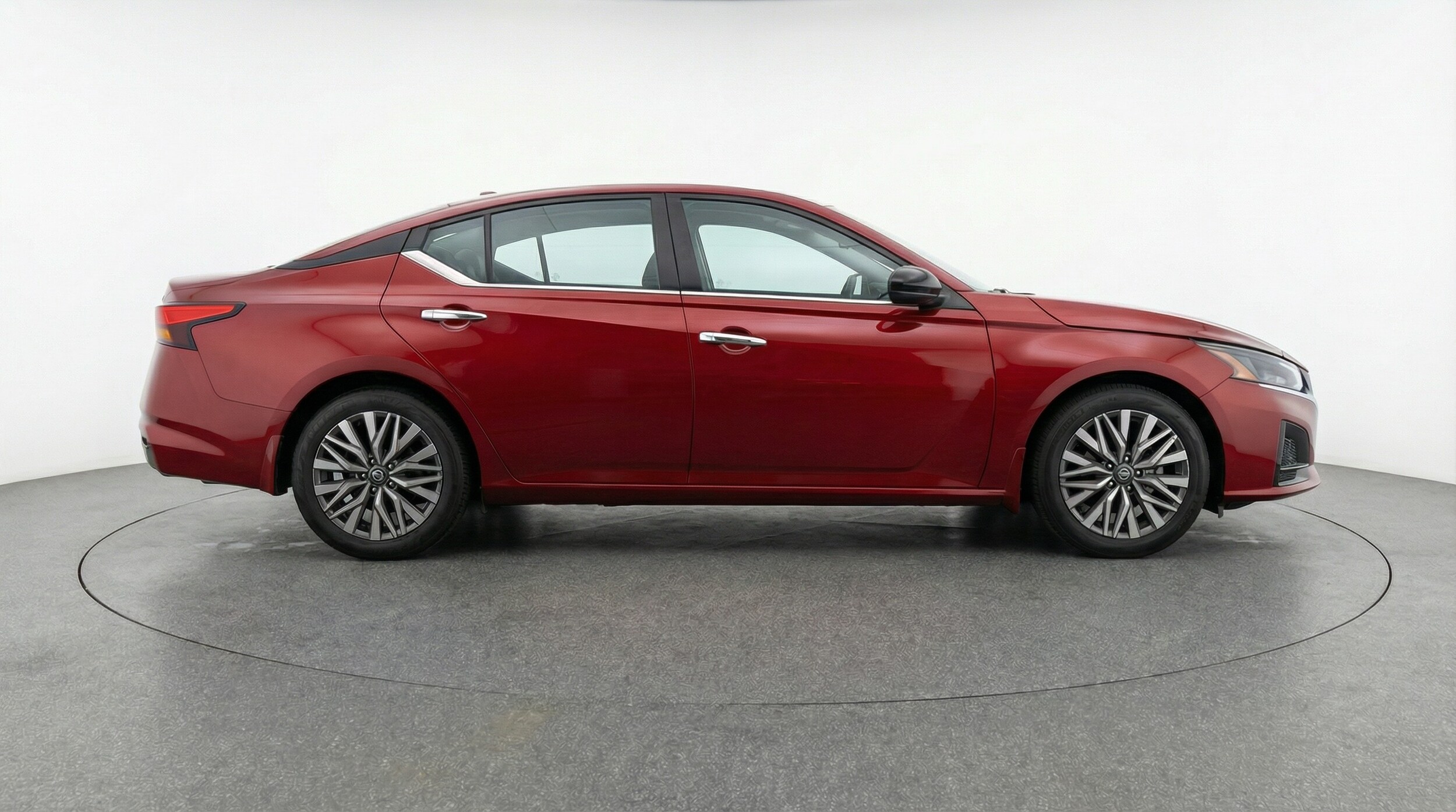 Thumbnail: 2025 Nissan Altima - 8