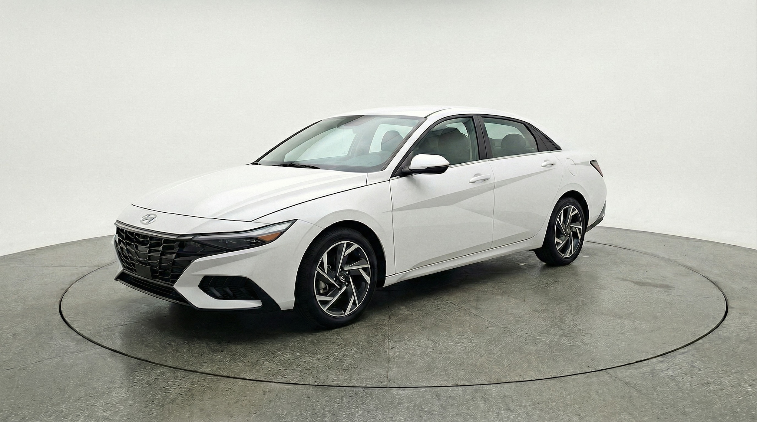 Thumbnail: 2025 Hyundai Elantra - 3