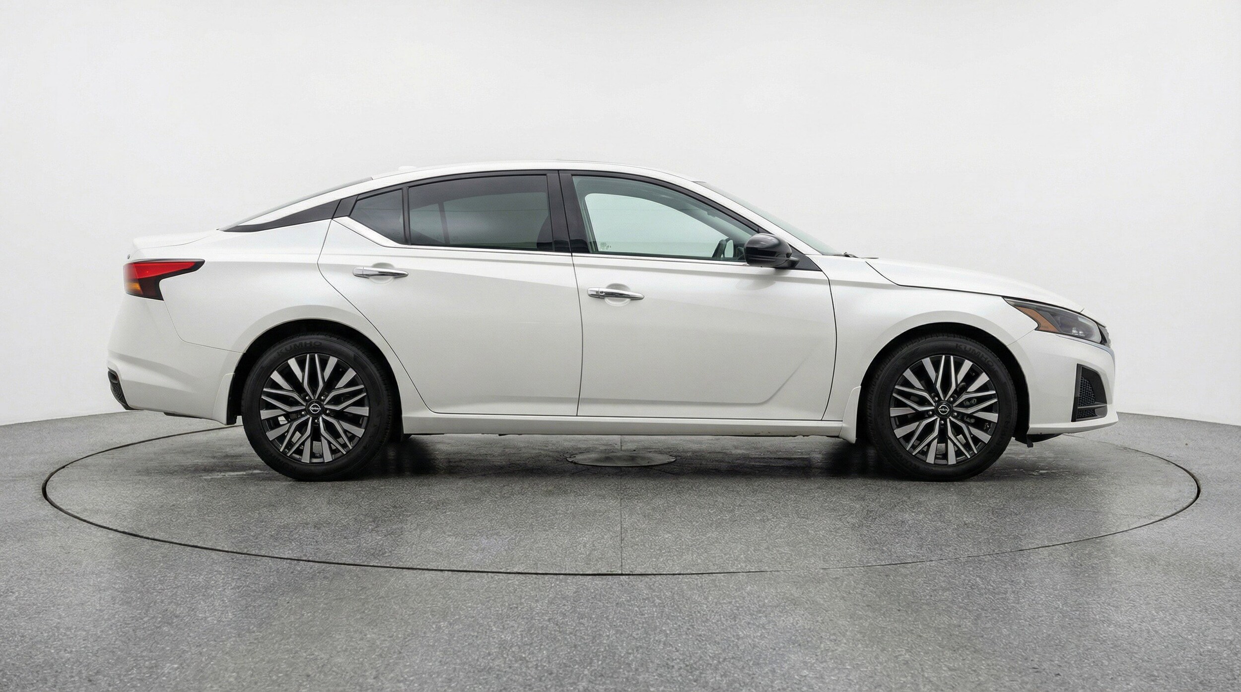 Thumbnail: 2025 Nissan Altima - 11