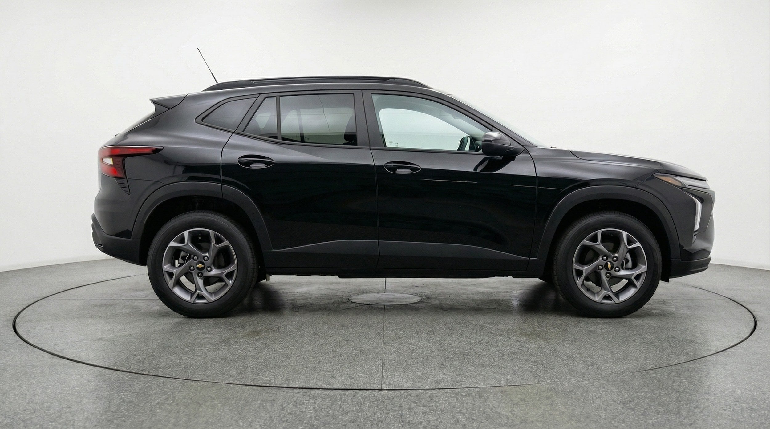 Thumbnail: 2025 Chevrolet Trax - 8