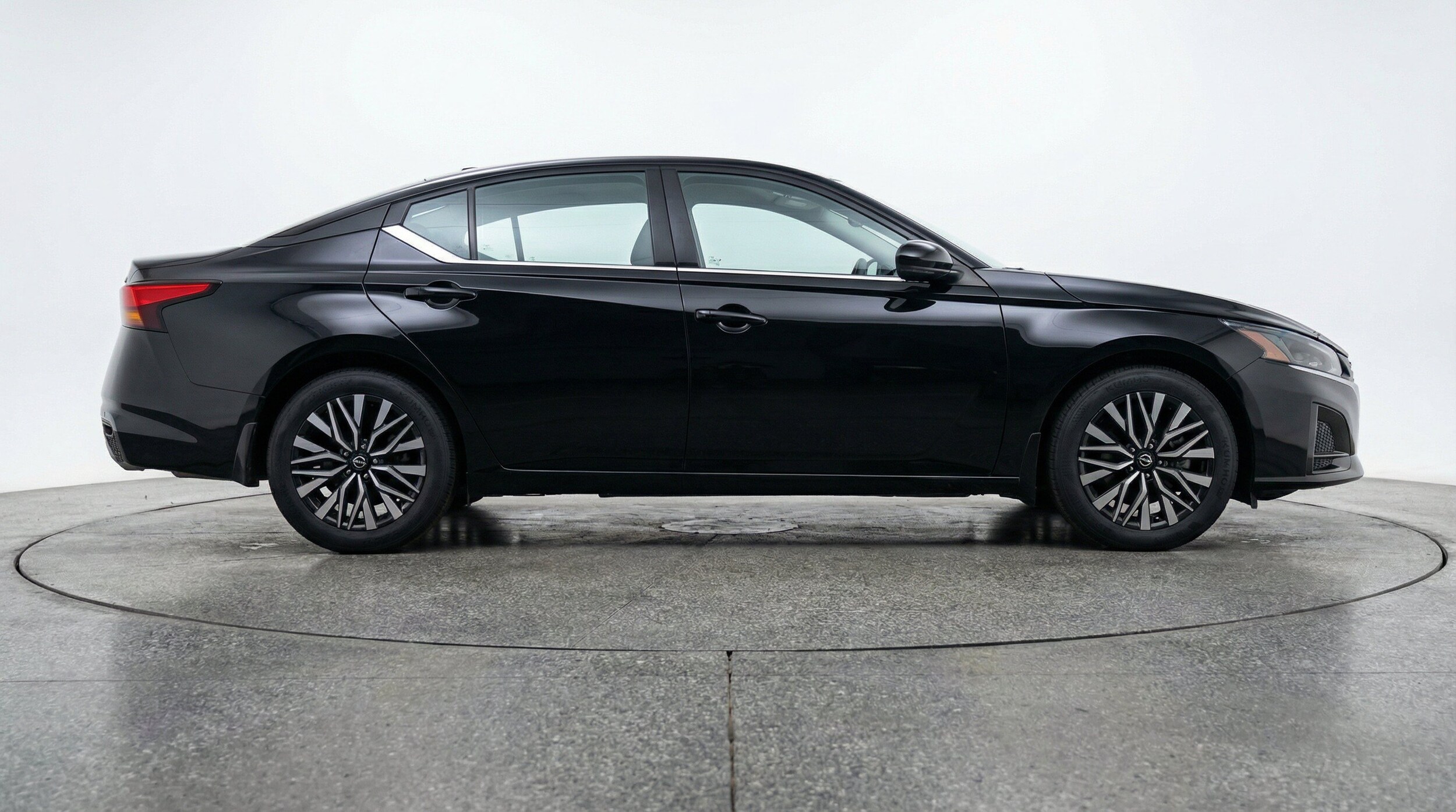 Thumbnail: 2025 Nissan Altima - 11