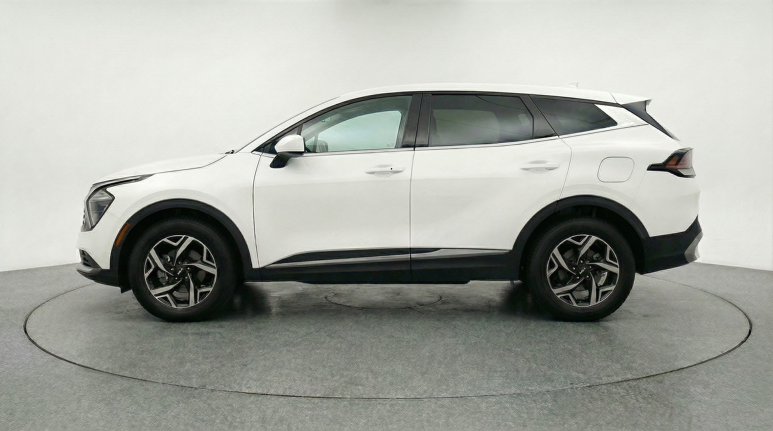 Thumbnail: 2025 Kia Sportage - 4