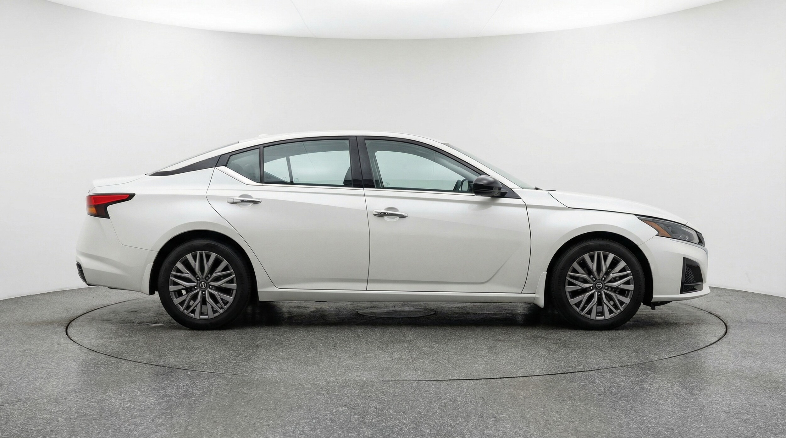 Thumbnail: 2025 Nissan Altima - 8