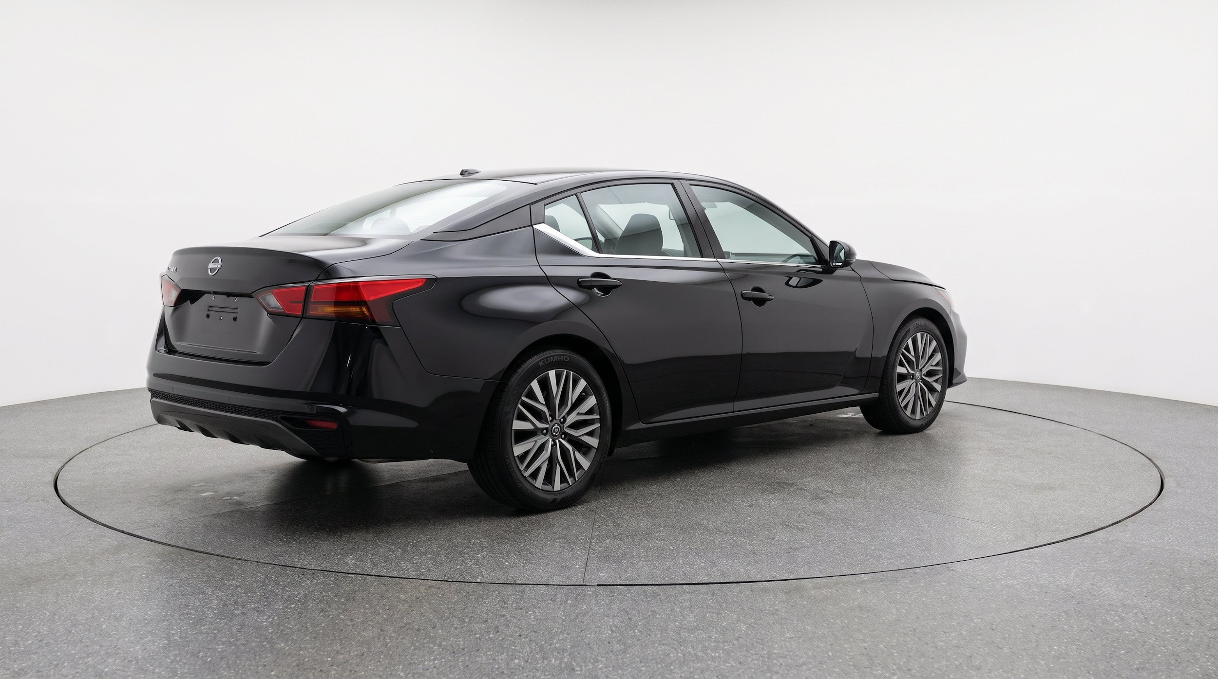 Thumbnail: 2025 Nissan Altima - 9