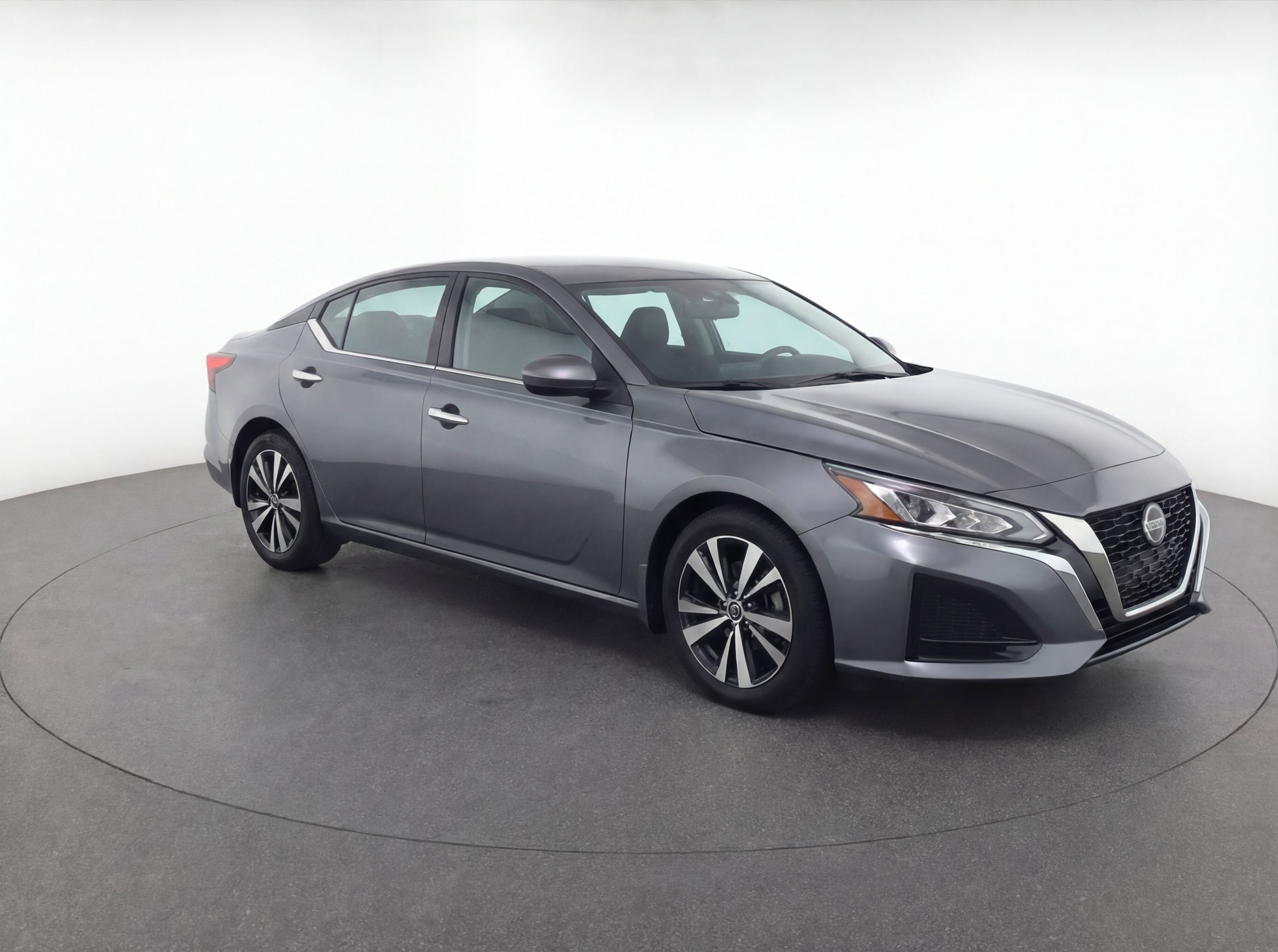 Thumbnail: 2023 Nissan Sentra - 1