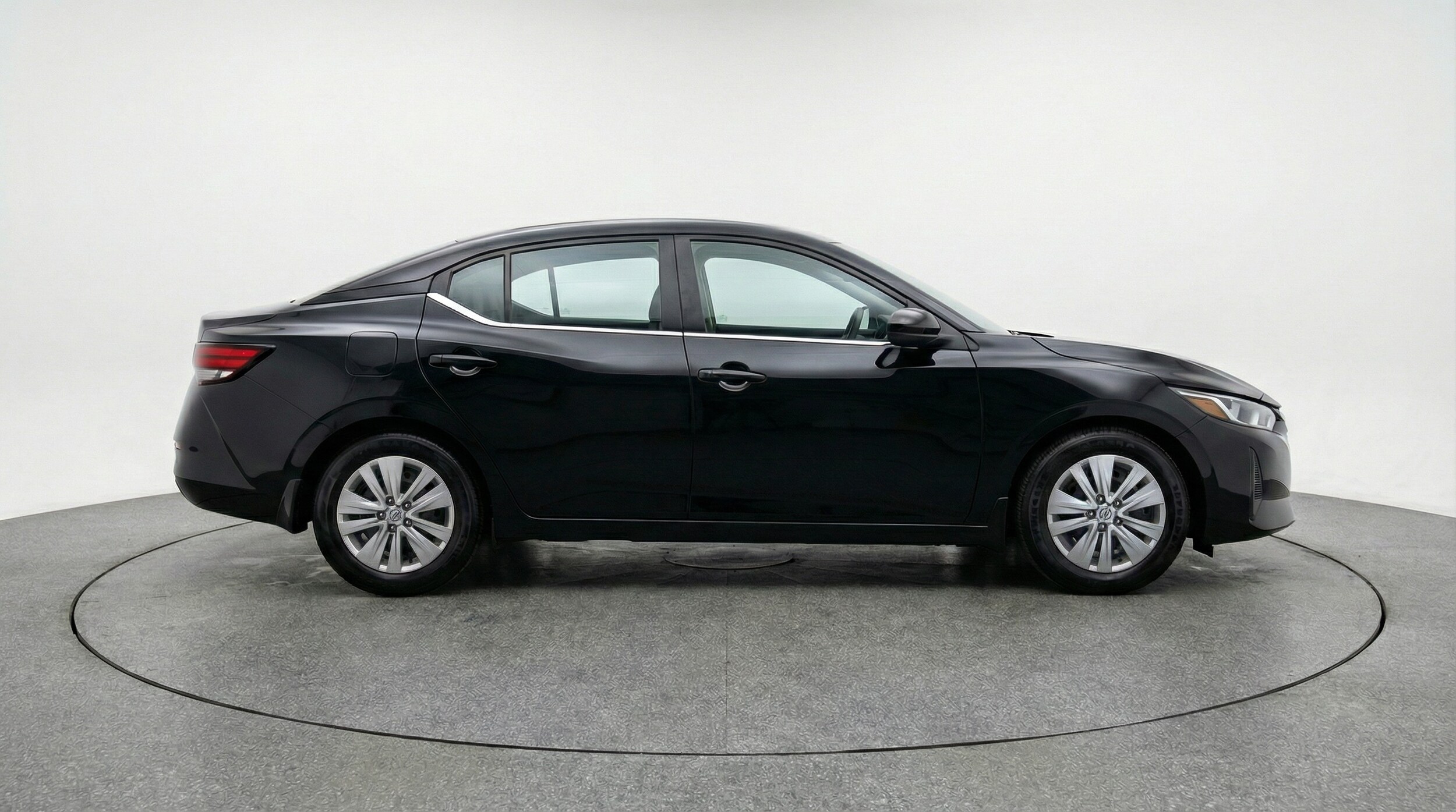 Thumbnail: 2025 Nissan Sentra - 8