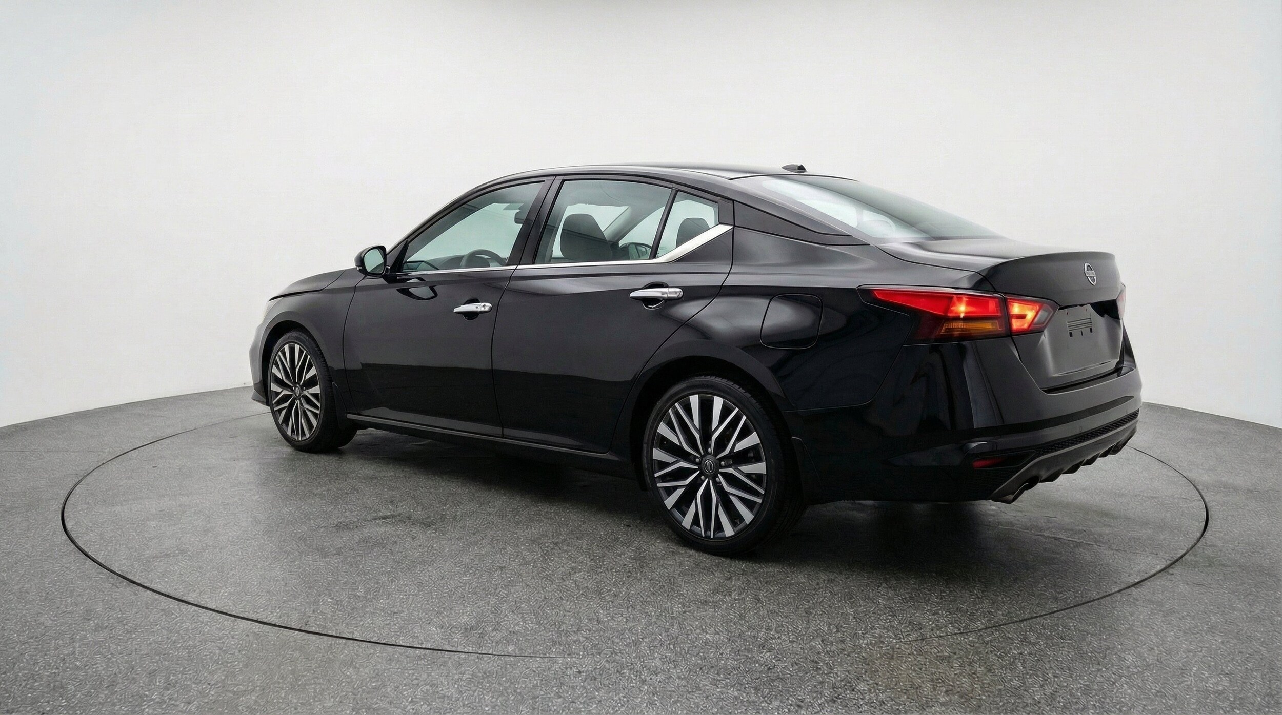 Thumbnail: 2025 Nissan Altima - 6