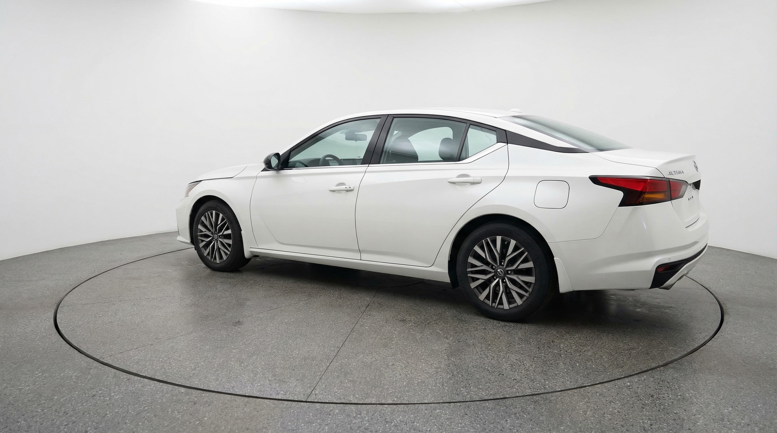 Thumbnail: 2025 Nissan Altima - 5