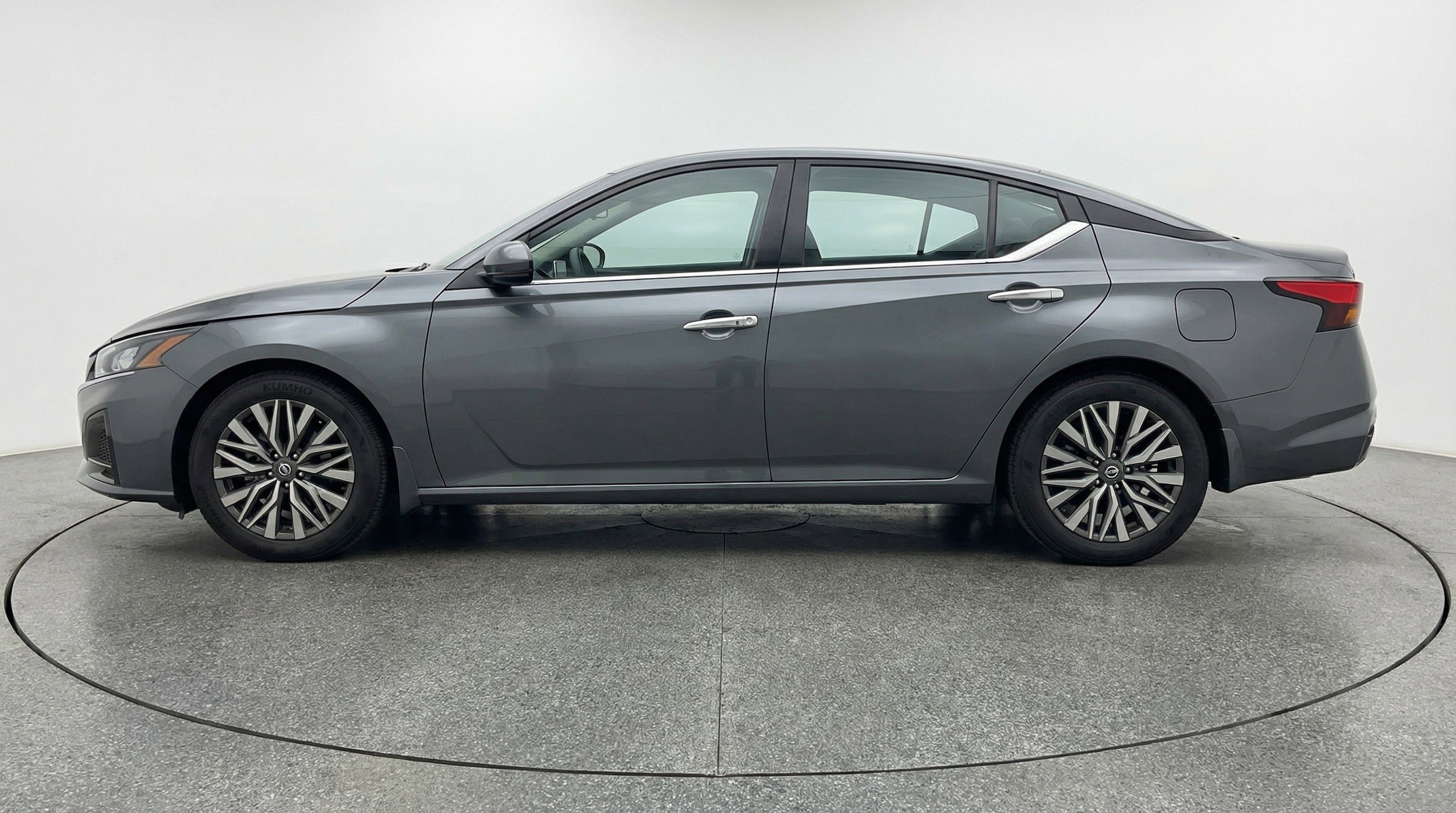 Thumbnail: 2025 Nissan Altima - 5