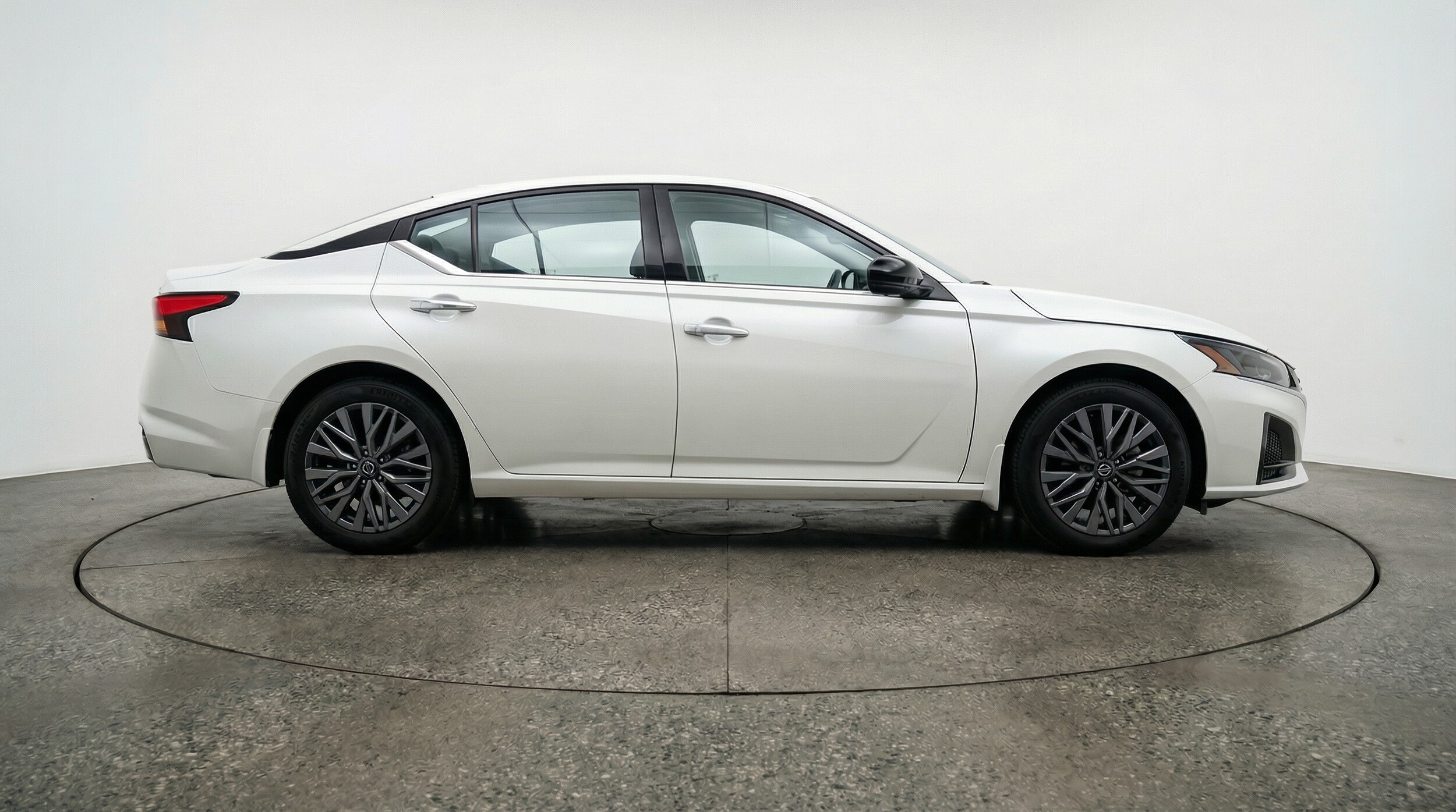 Thumbnail: 2025 Nissan Altima - 8