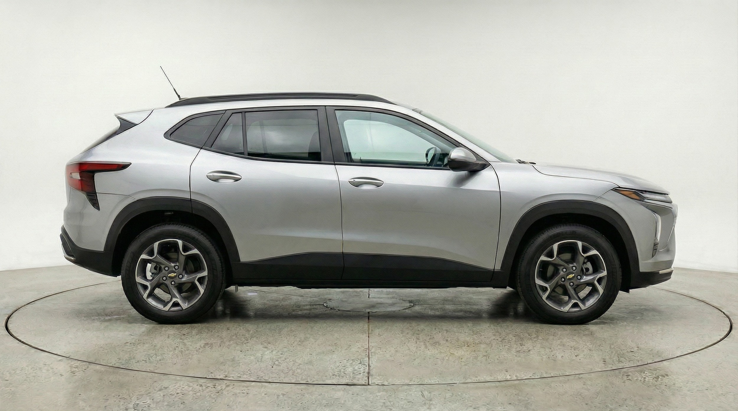 Thumbnail: 2025 Chevrolet Trax - 8