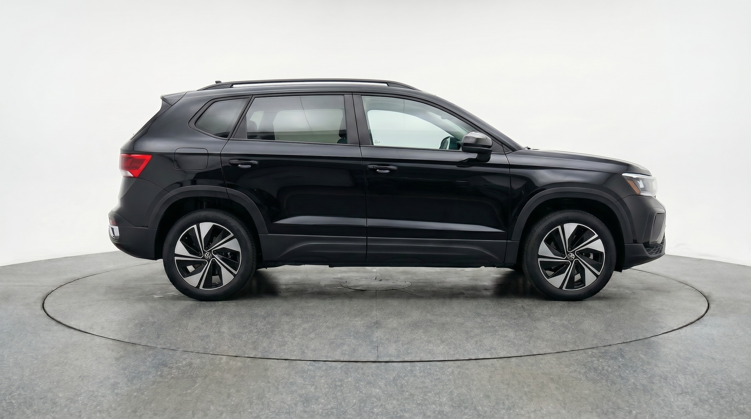 Thumbnail: 2025 Volkswagen Taos - 8