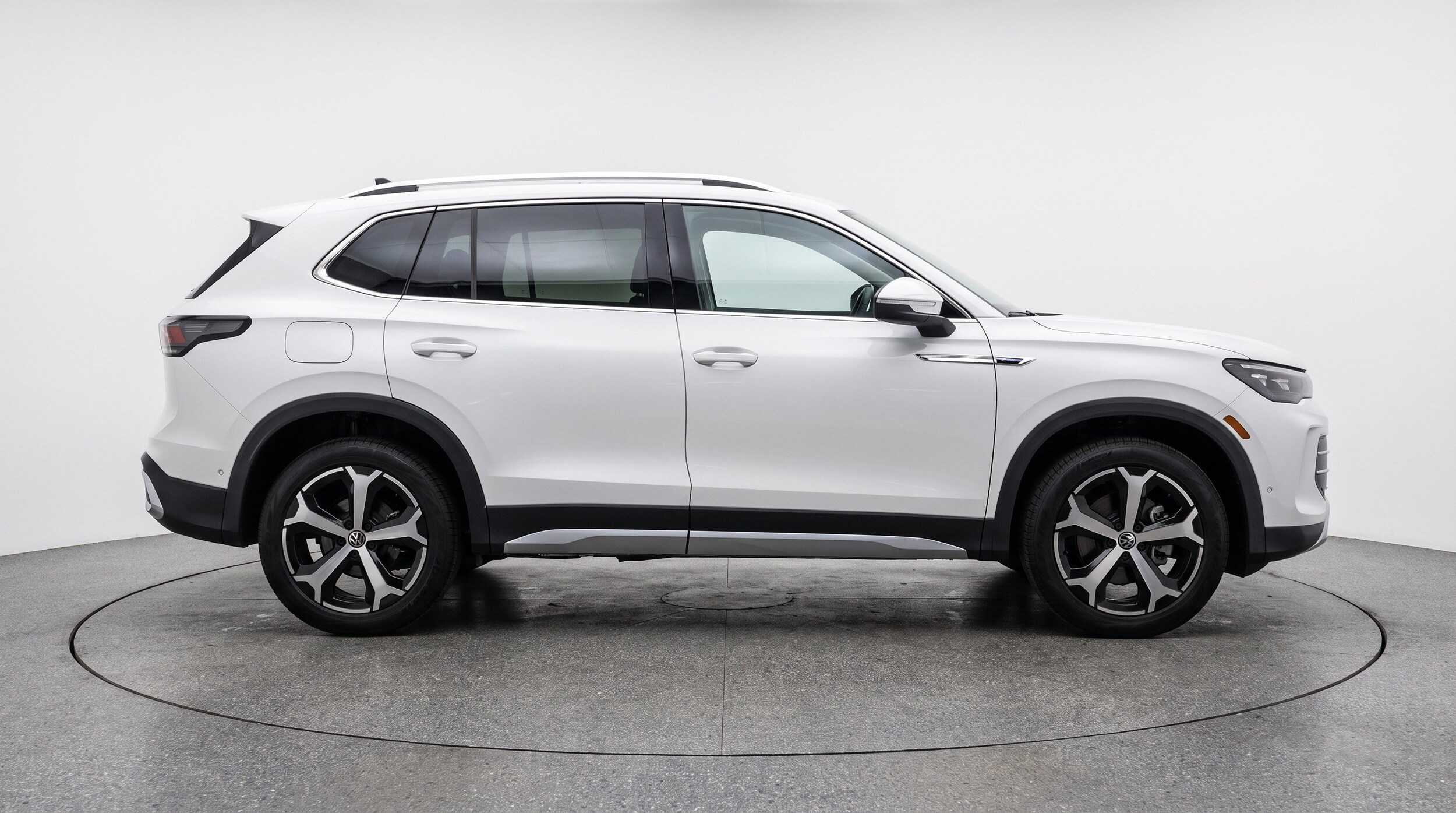 Thumbnail: 2026 Volkswagen Tiguan - 11