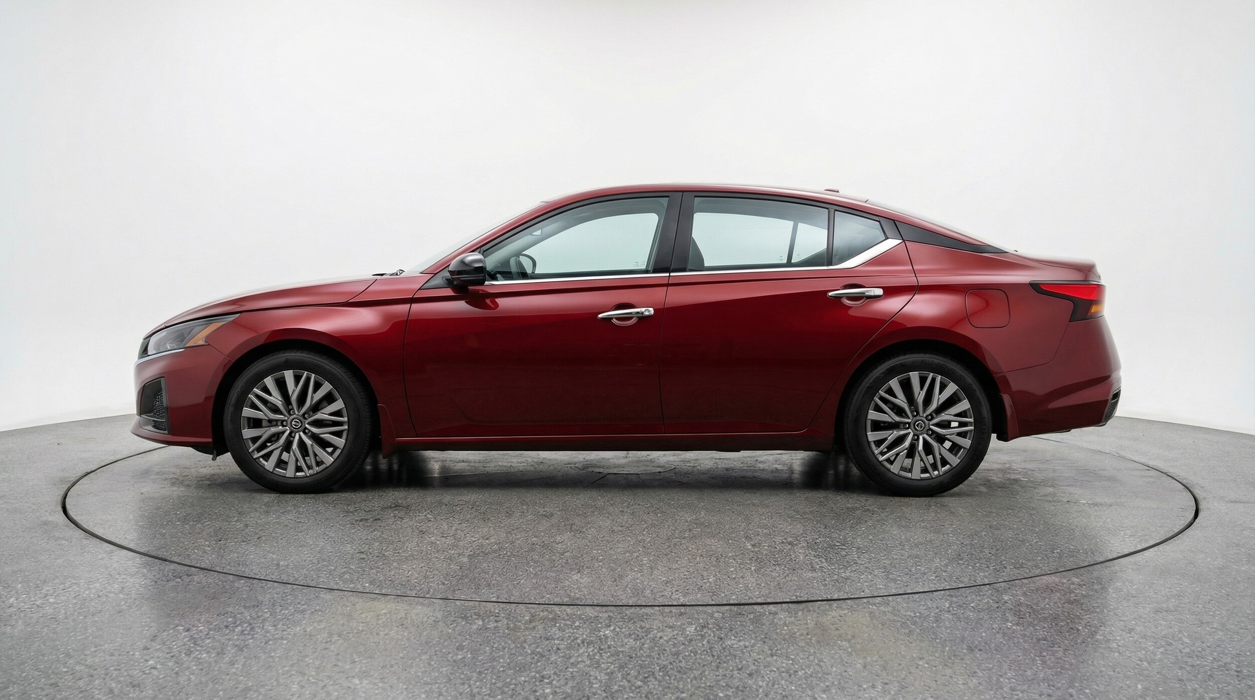 Thumbnail: 2025 Nissan Altima - 4