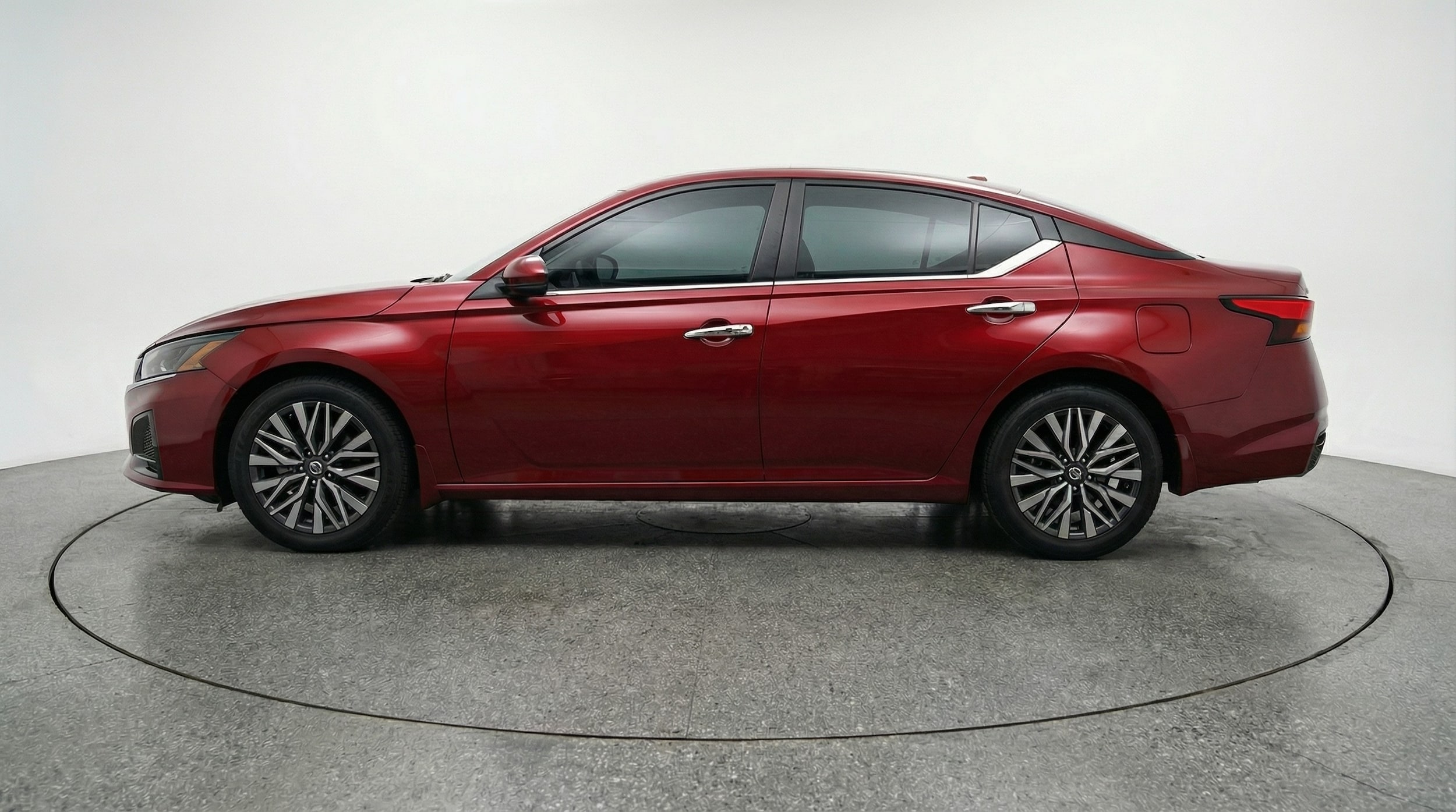 Thumbnail: 2025 Nissan Altima - 4