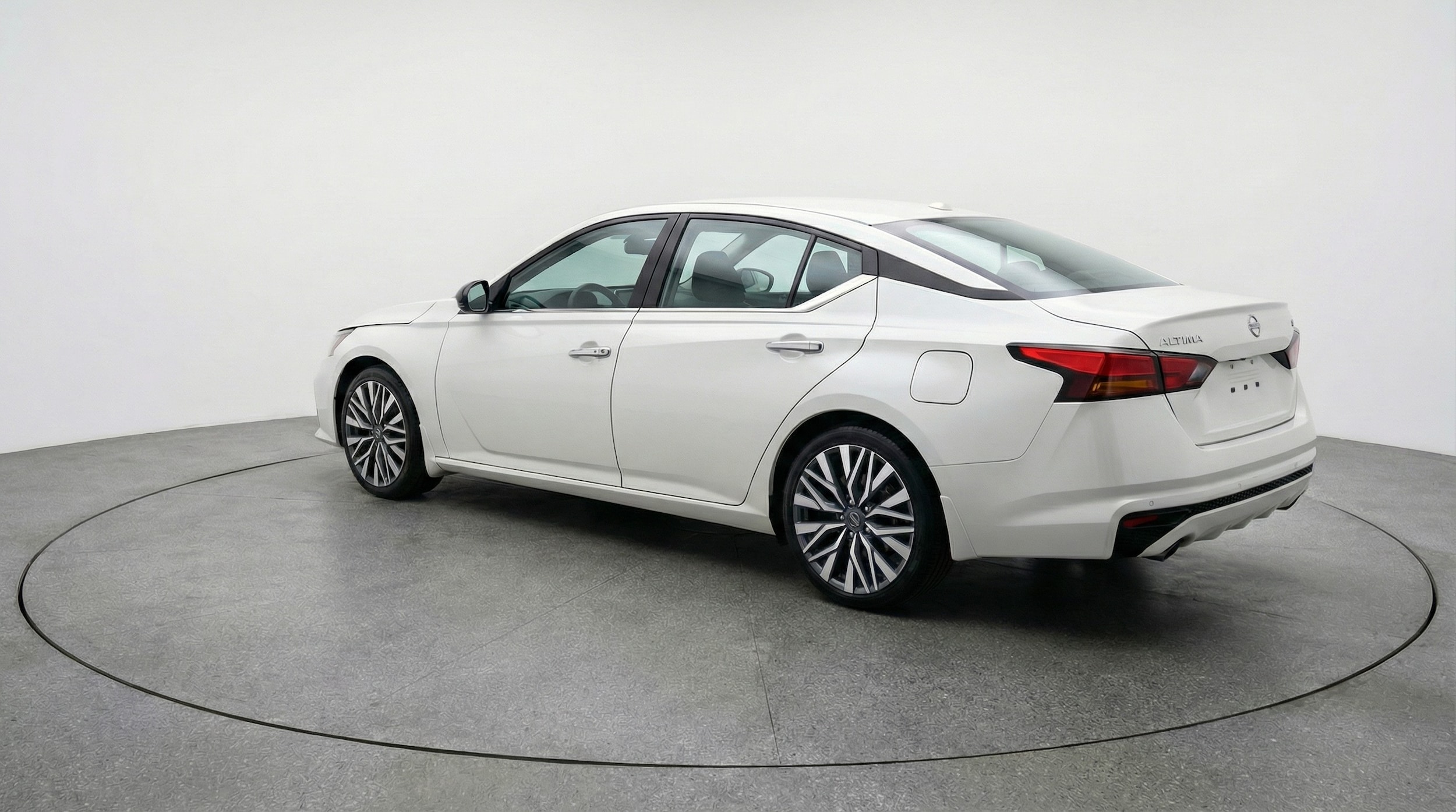 Thumbnail: 2025 Nissan Altima - 5