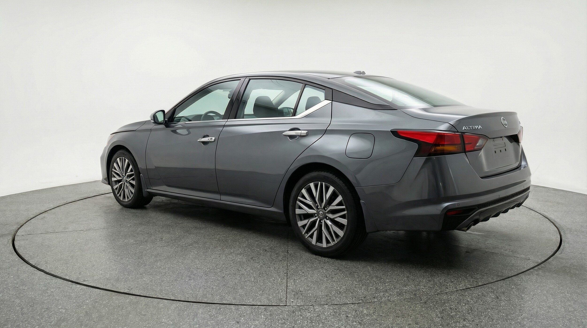 Thumbnail: 2025 Nissan Altima - 5