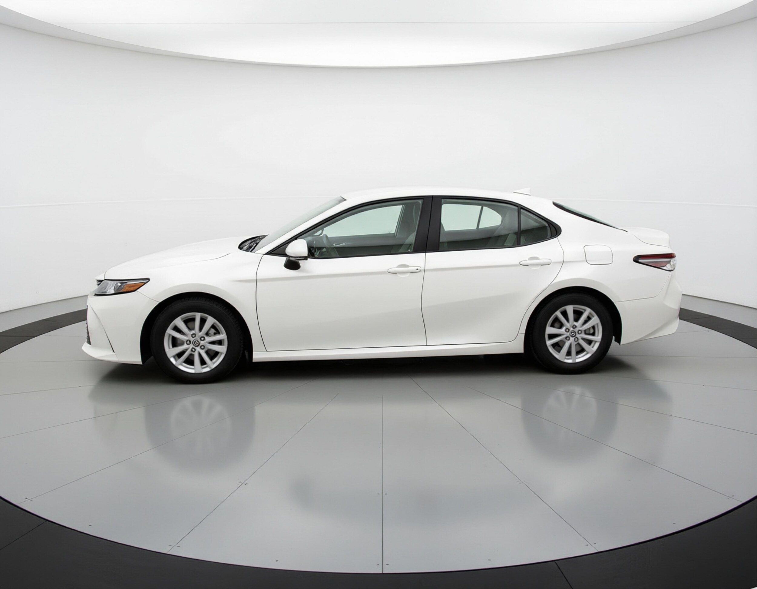 Thumbnail: 2025 Toyota Camry - 4