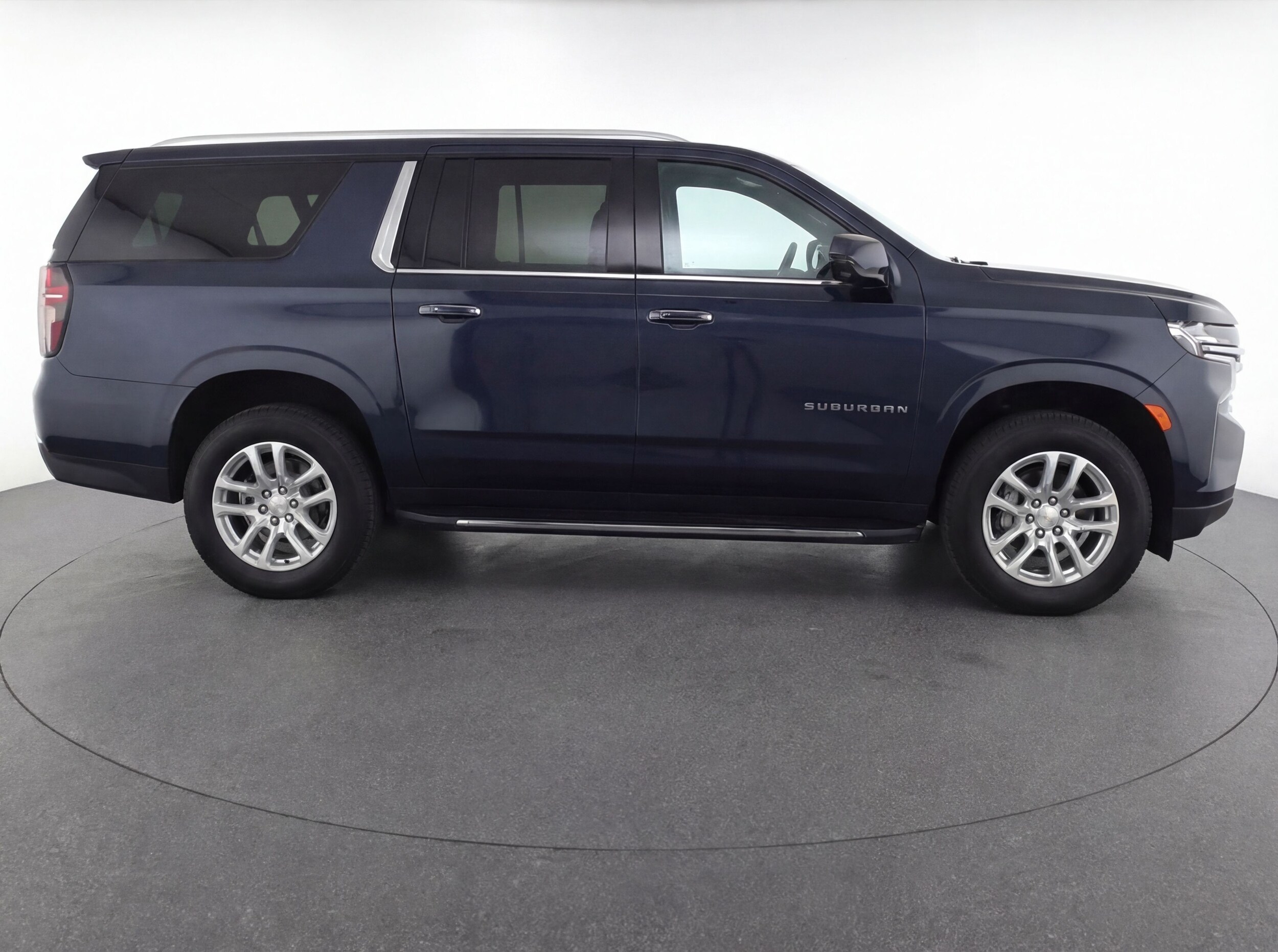 Thumbnail: 2024 Chevrolet Suburban - 8