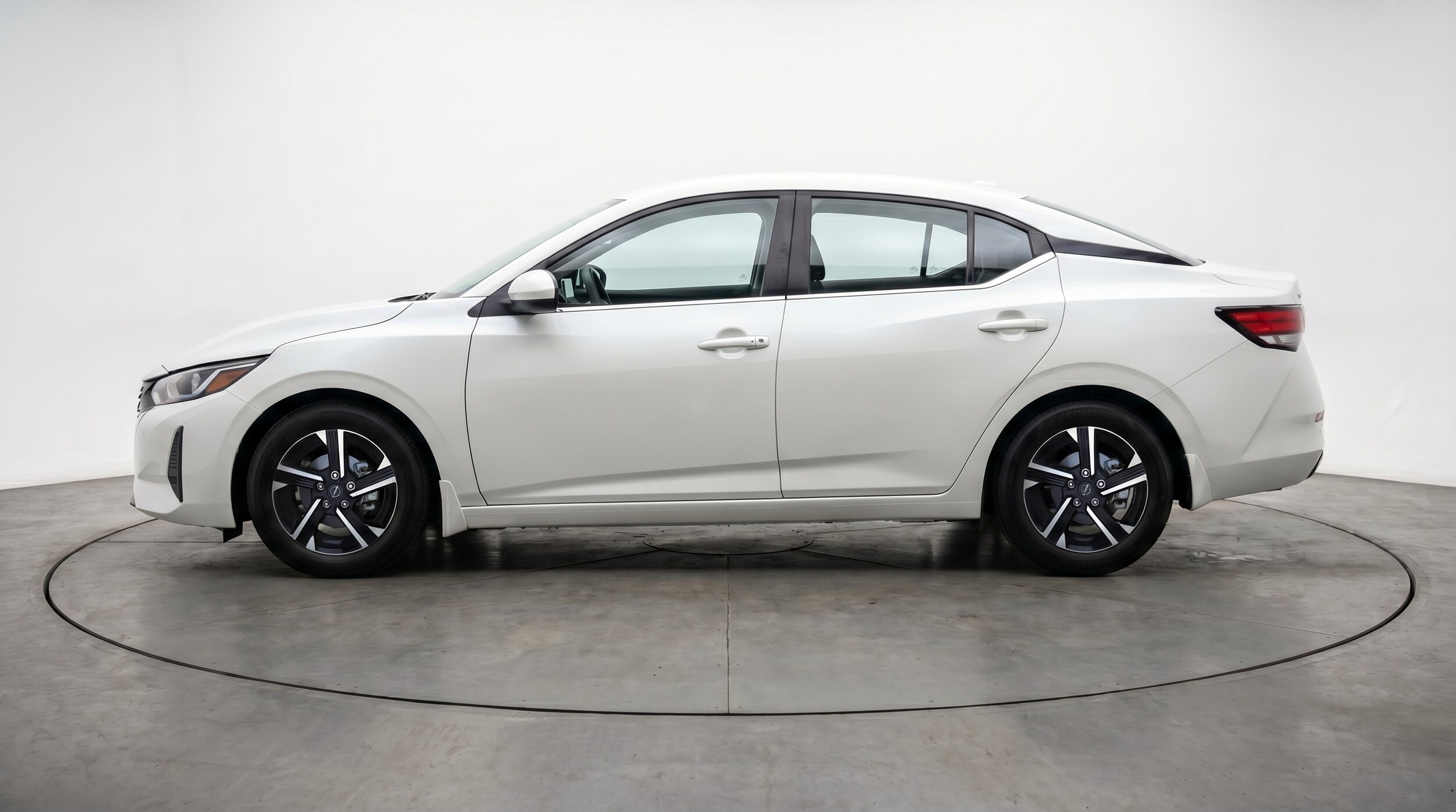 Thumbnail: 2025 Nissan Sentra - 4