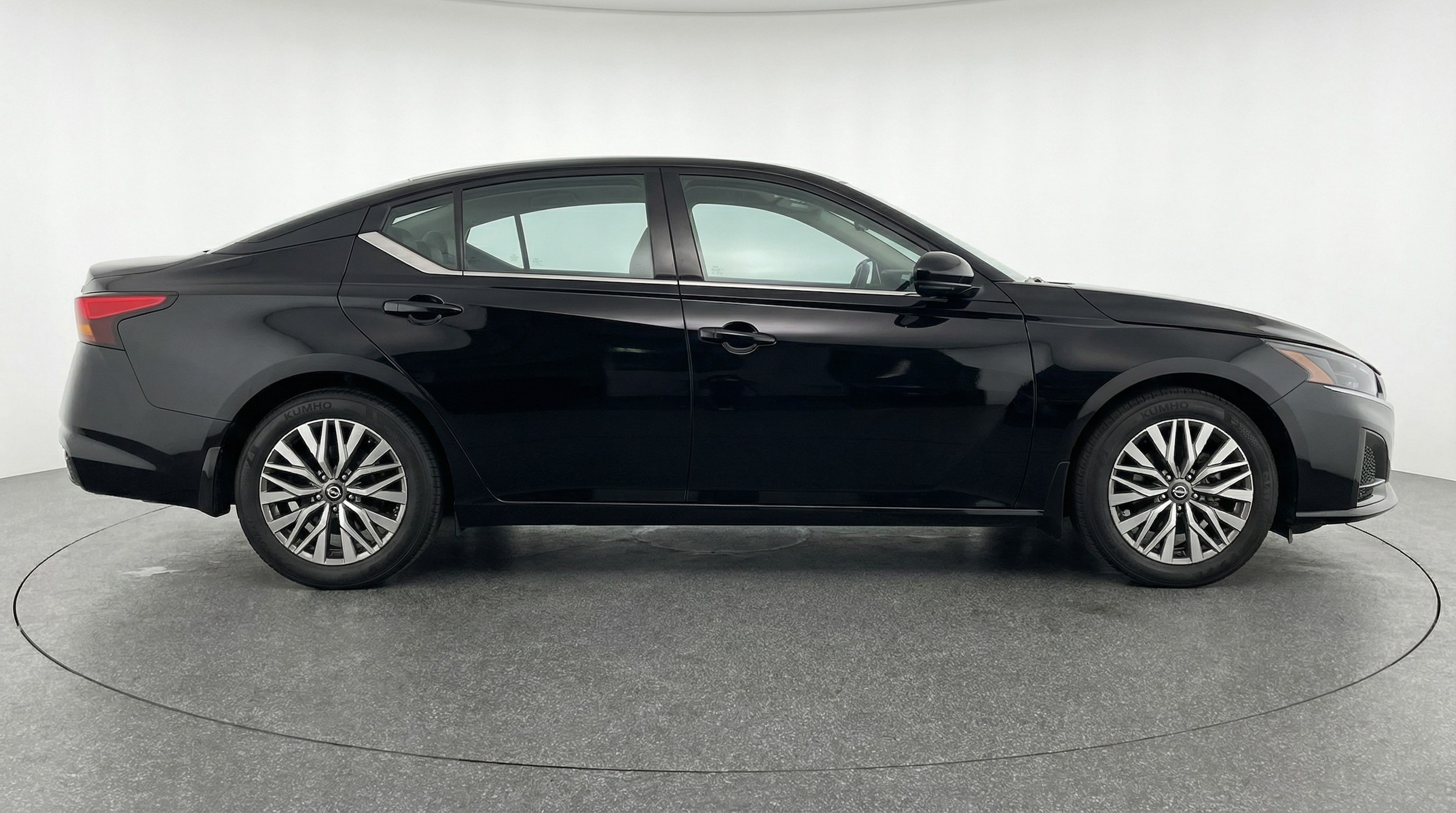 Thumbnail: 2025 Nissan Altima - 8