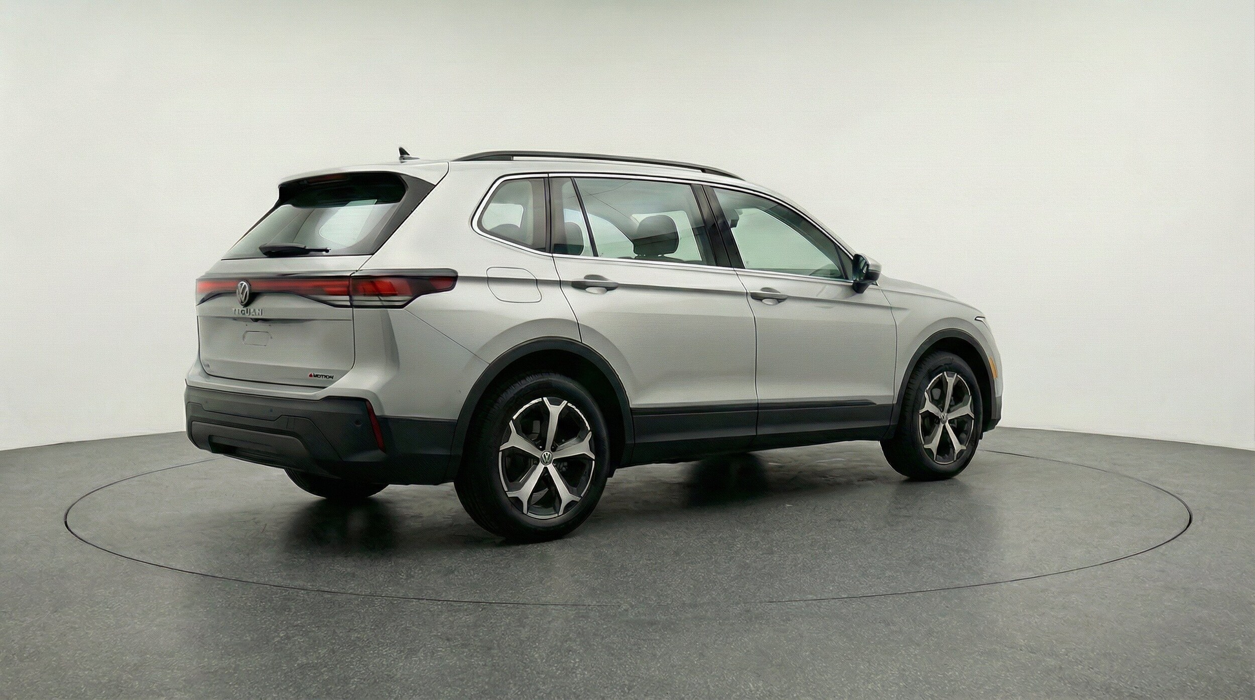 Thumbnail: 2026 Volkswagen Tiguan - 9