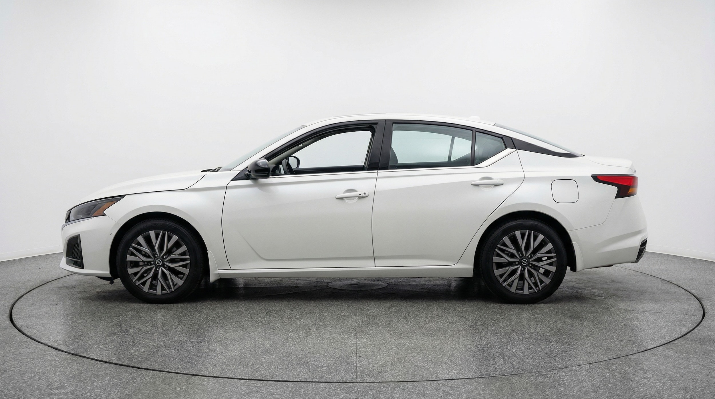 Thumbnail: 2025 Nissan Altima - 4