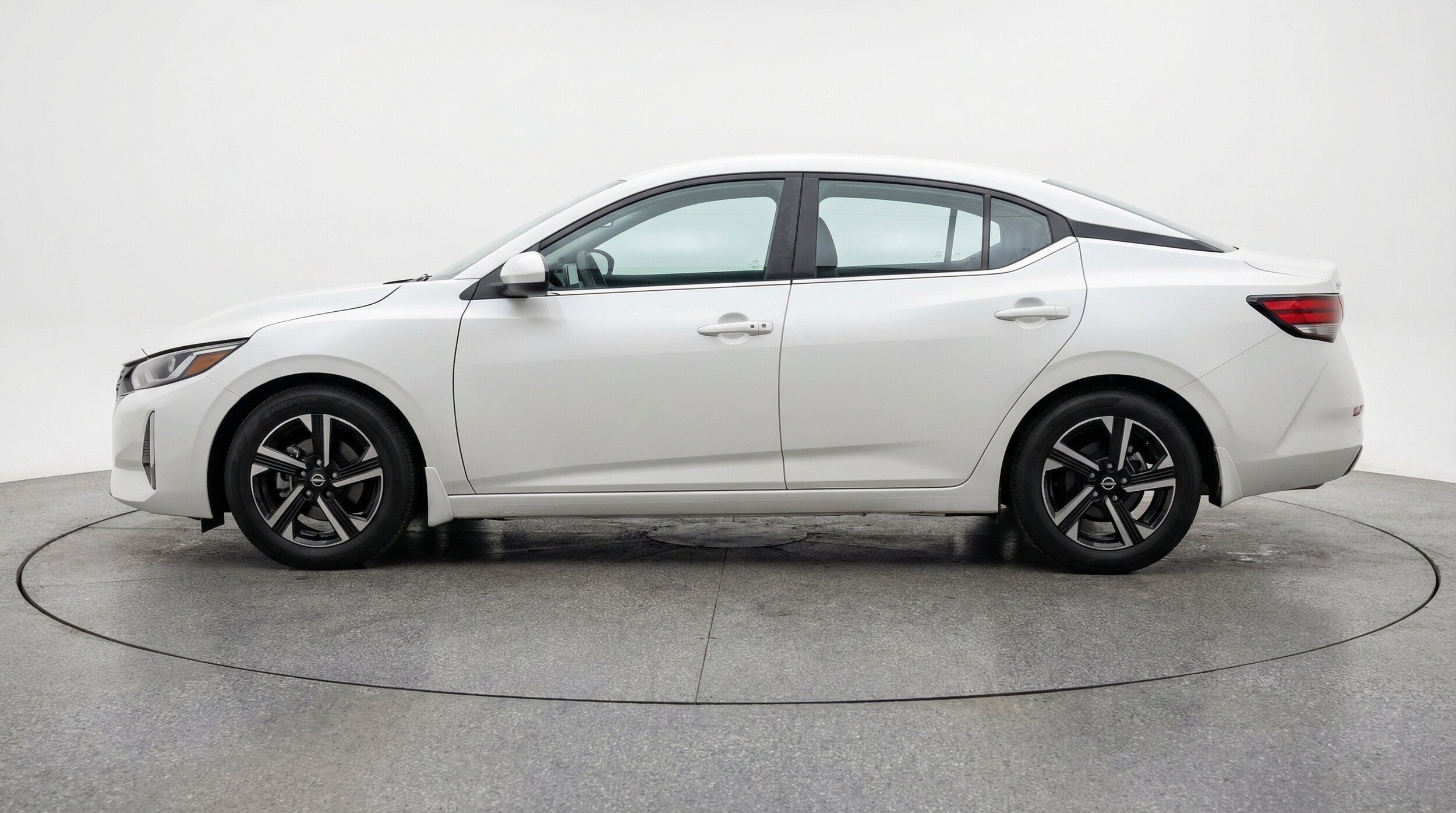 Thumbnail: 2025 Nissan Sentra - 5