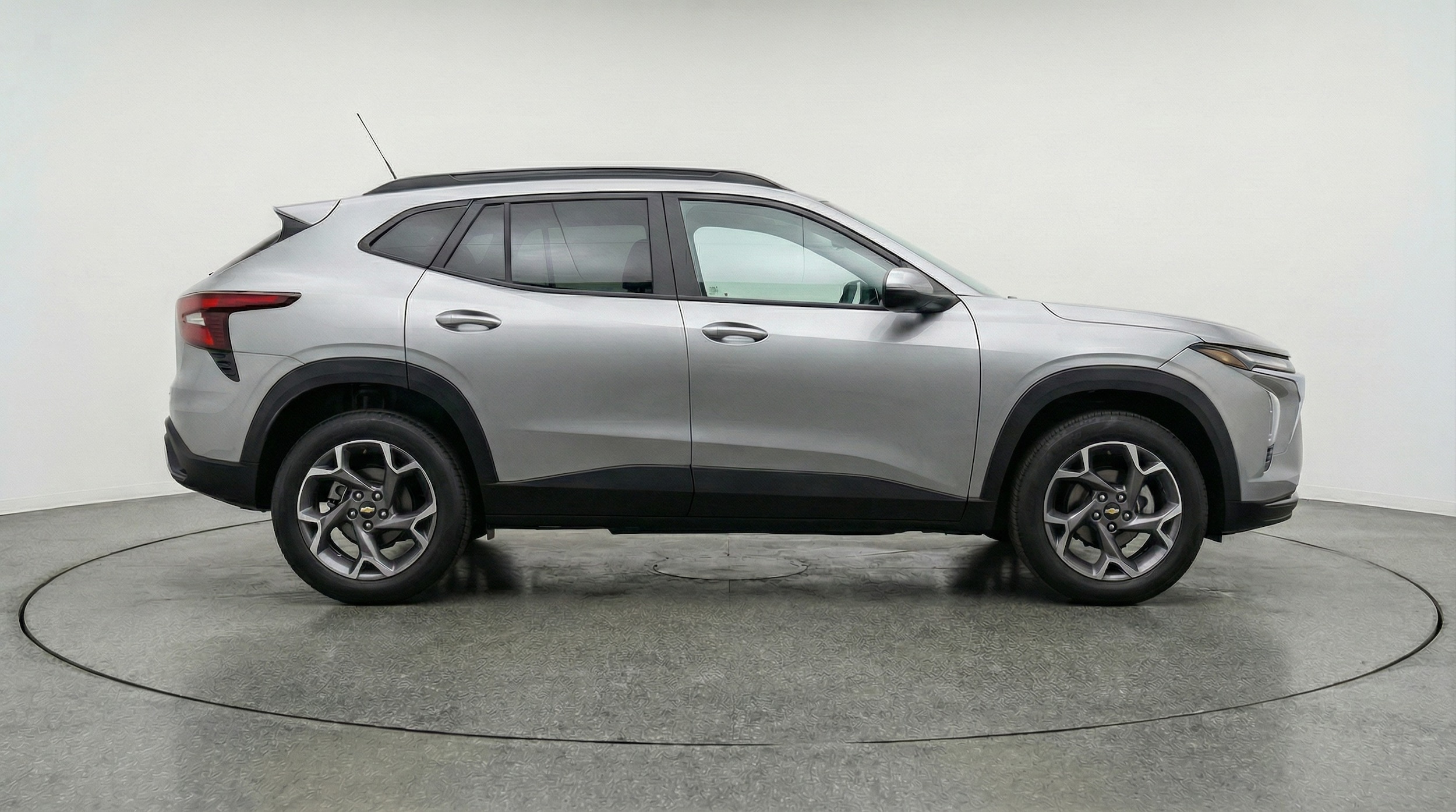 Thumbnail: 2025 Chevrolet Trax - 8