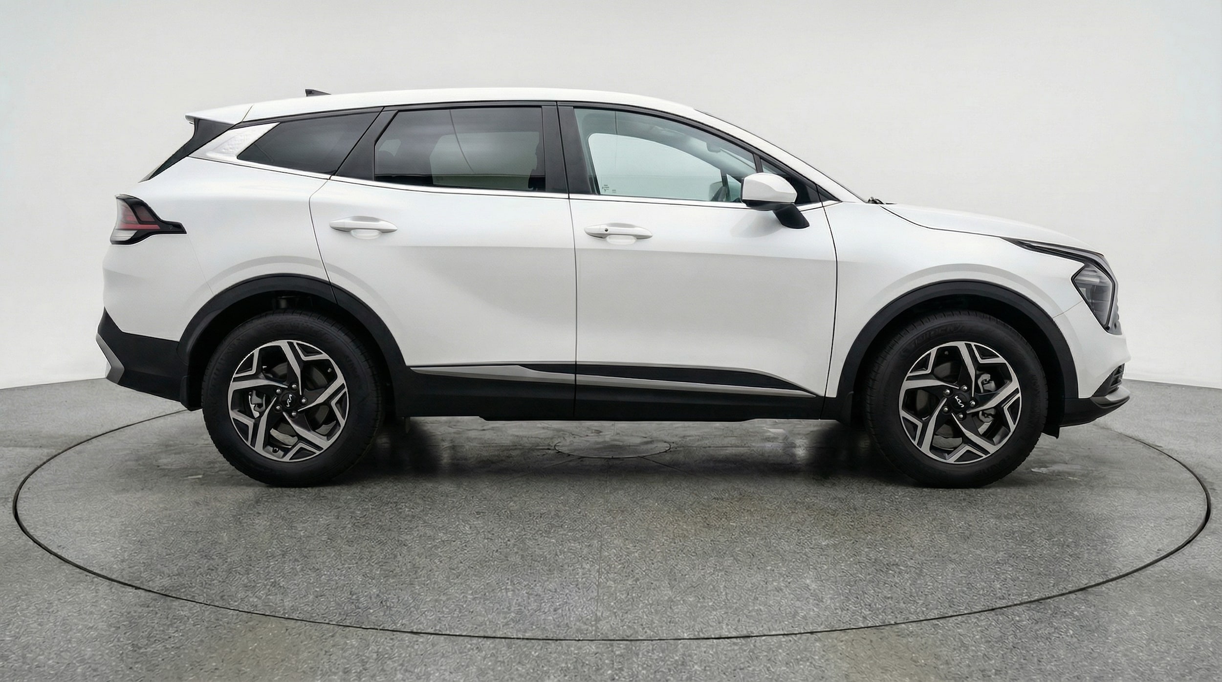 Thumbnail: 2025 Kia Sportage - 8