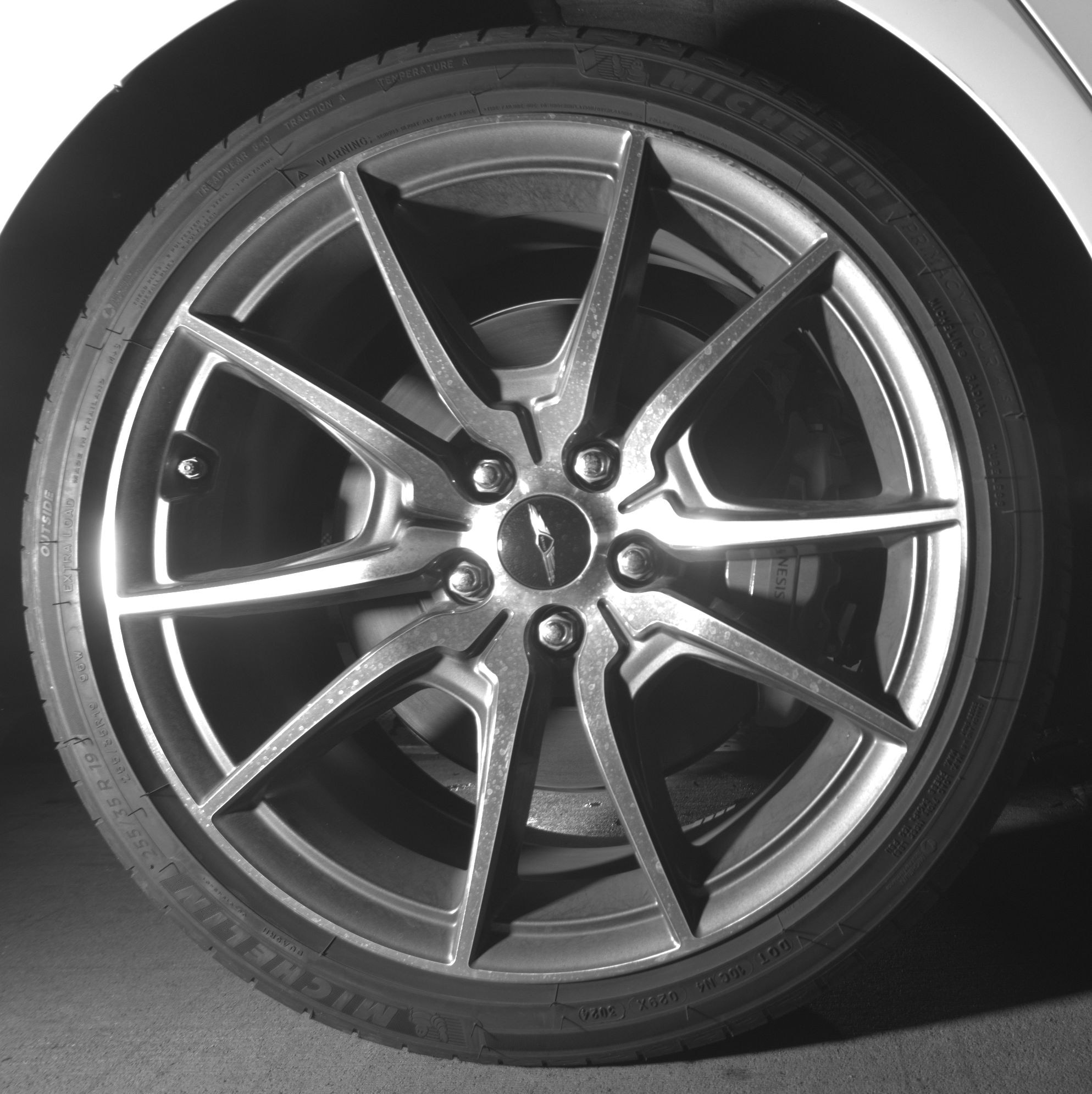 Thumbnail: 2025 Genesis G70 - 12