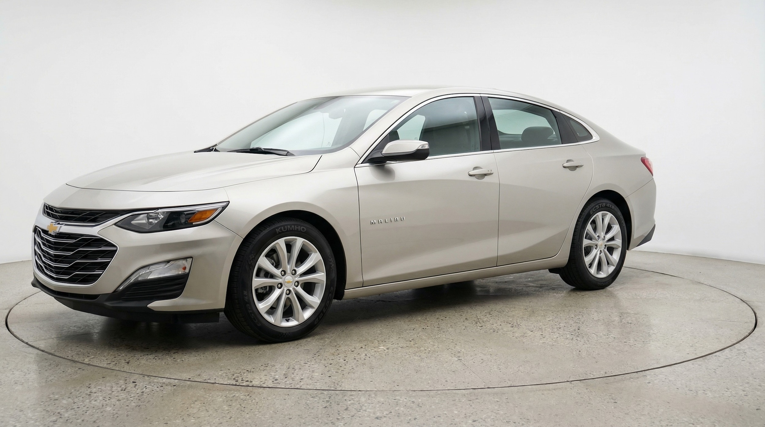 Thumbnail: 2023 Chevrolet Malibu - 3