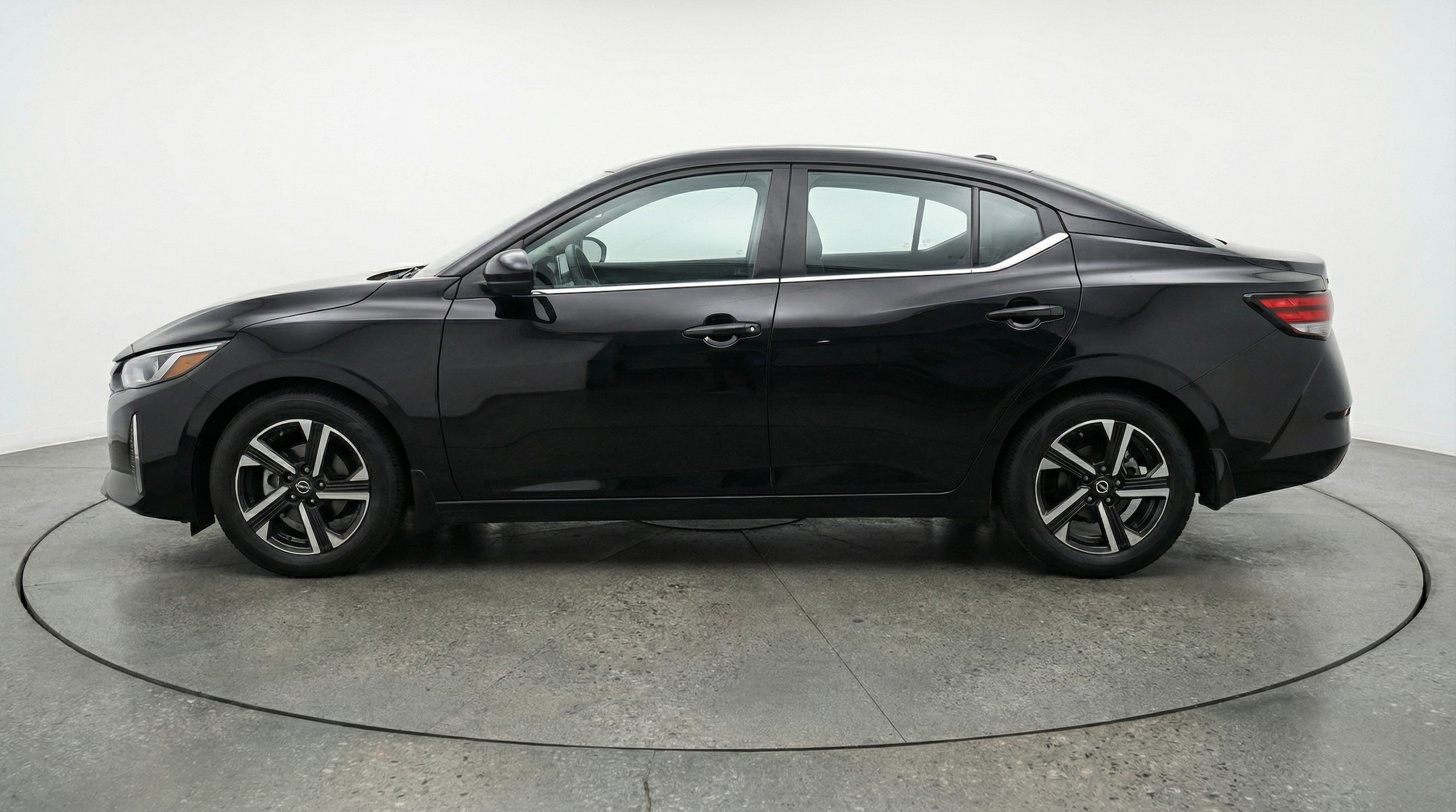 Thumbnail: 2025 Nissan Sentra - 4