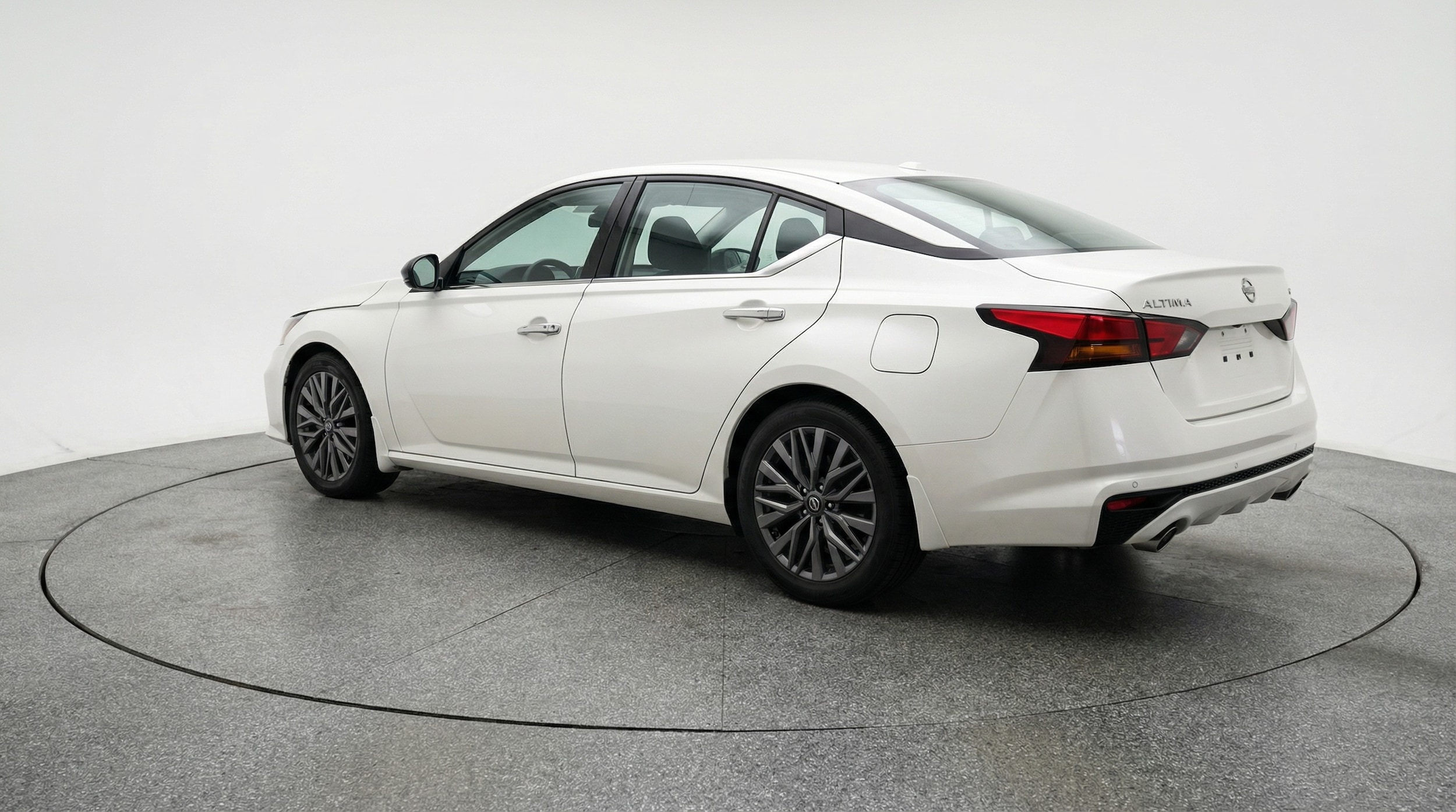 Thumbnail: 2025 Nissan Altima - 5