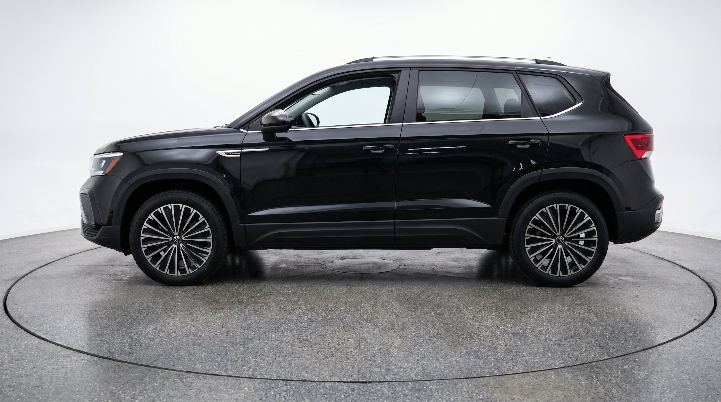 Thumbnail: 2026 Volkswagen Taos - 5