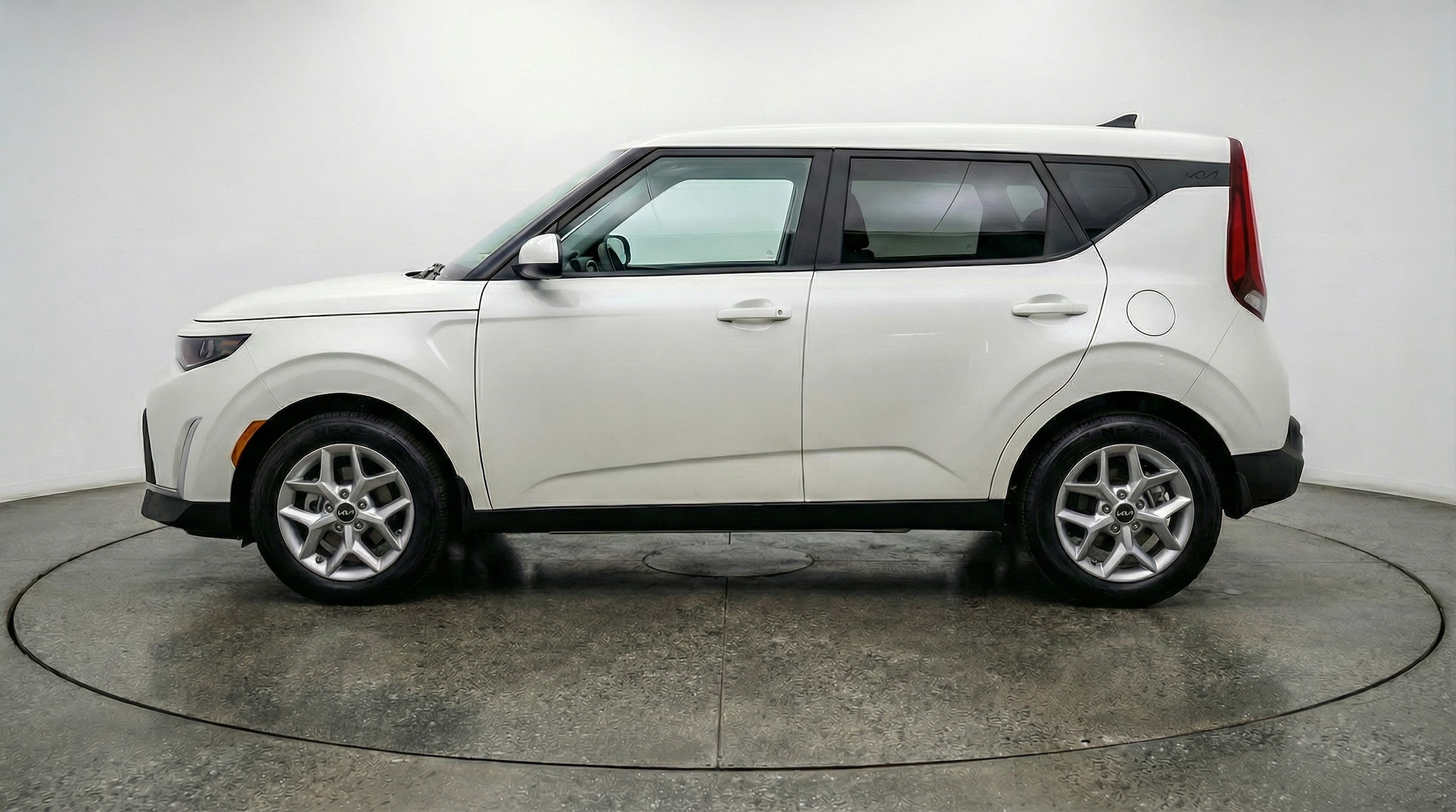 Thumbnail: 2025 Kia Soul - 4