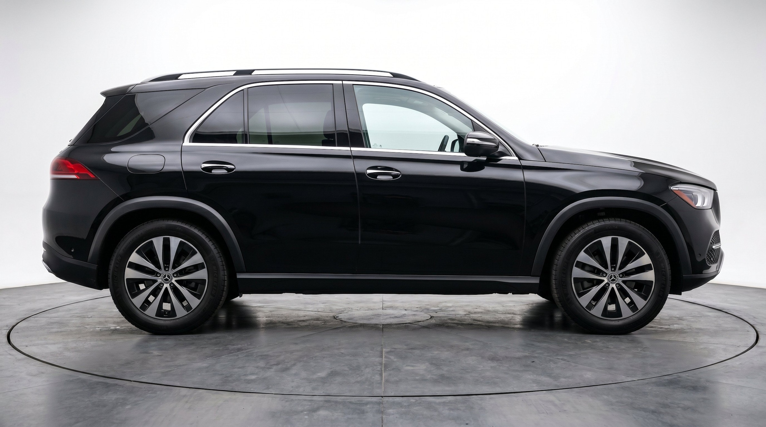 Thumbnail: 2026 Mercedes-Benz GLE - 10