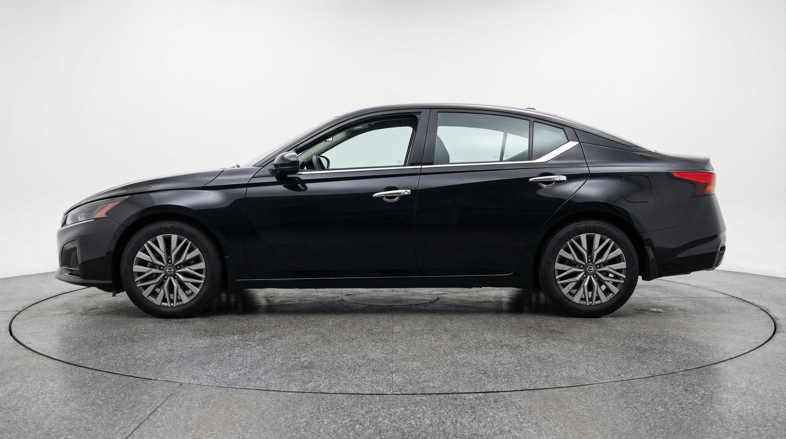 Thumbnail: 2025 Nissan Altima - 4