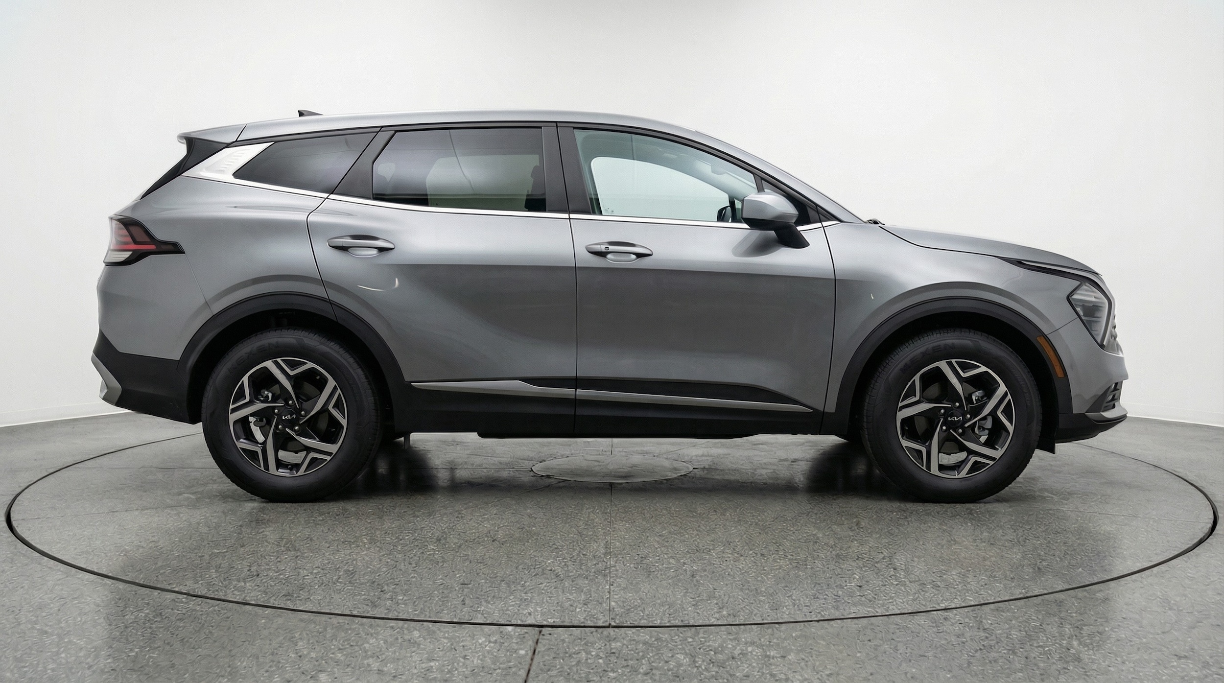 Thumbnail: 2025 Kia Sportage - 8