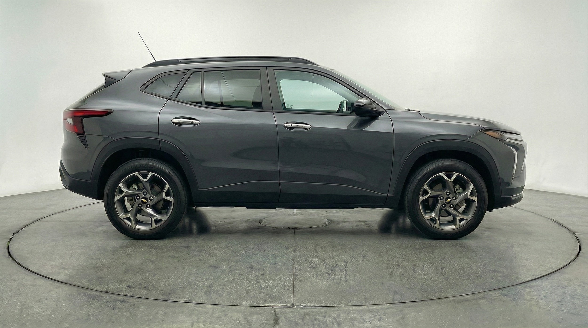 Thumbnail: 2025 Chevrolet Trax - 8