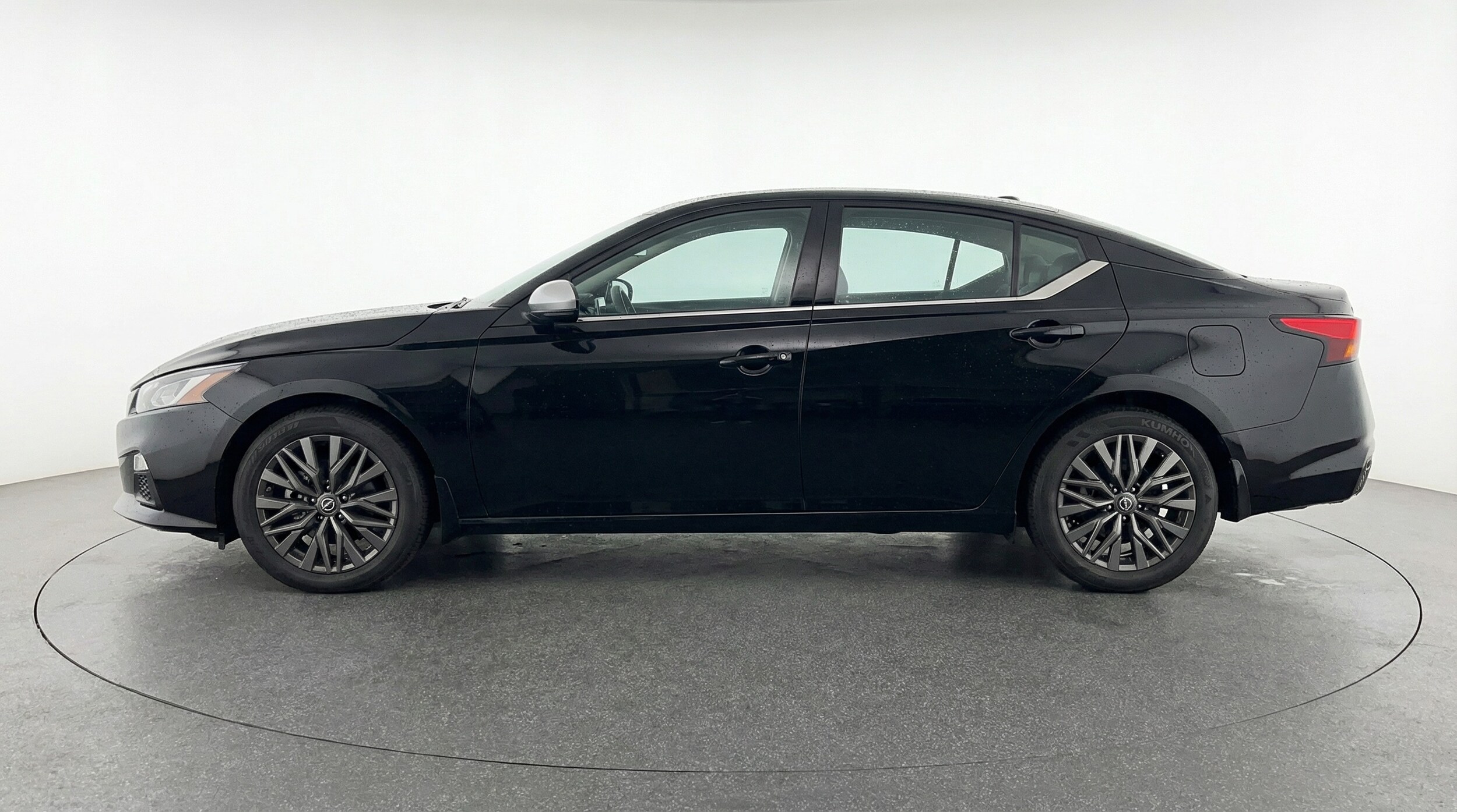 Thumbnail: 2025 Nissan Altima - 4