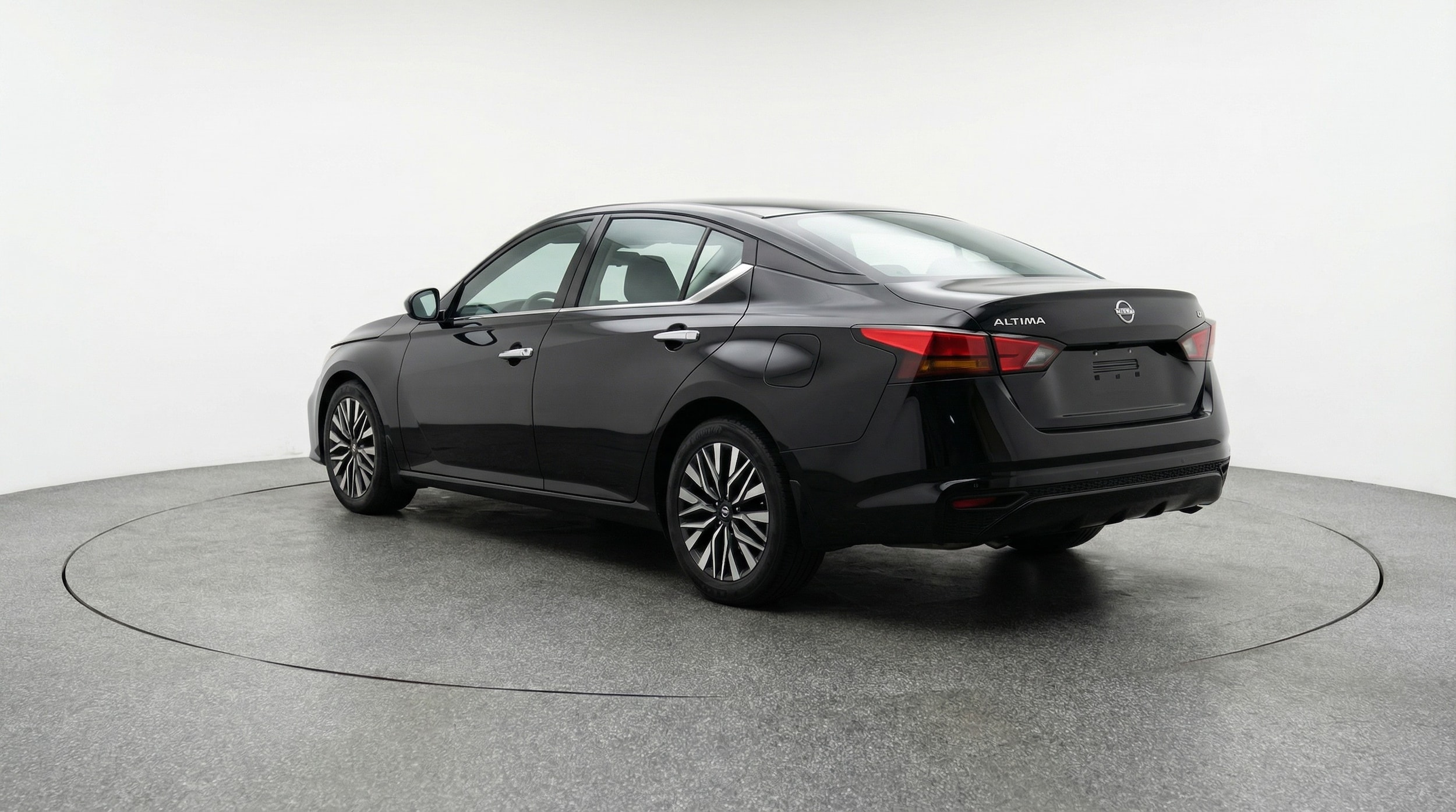Thumbnail: 2025 Nissan Altima - 5